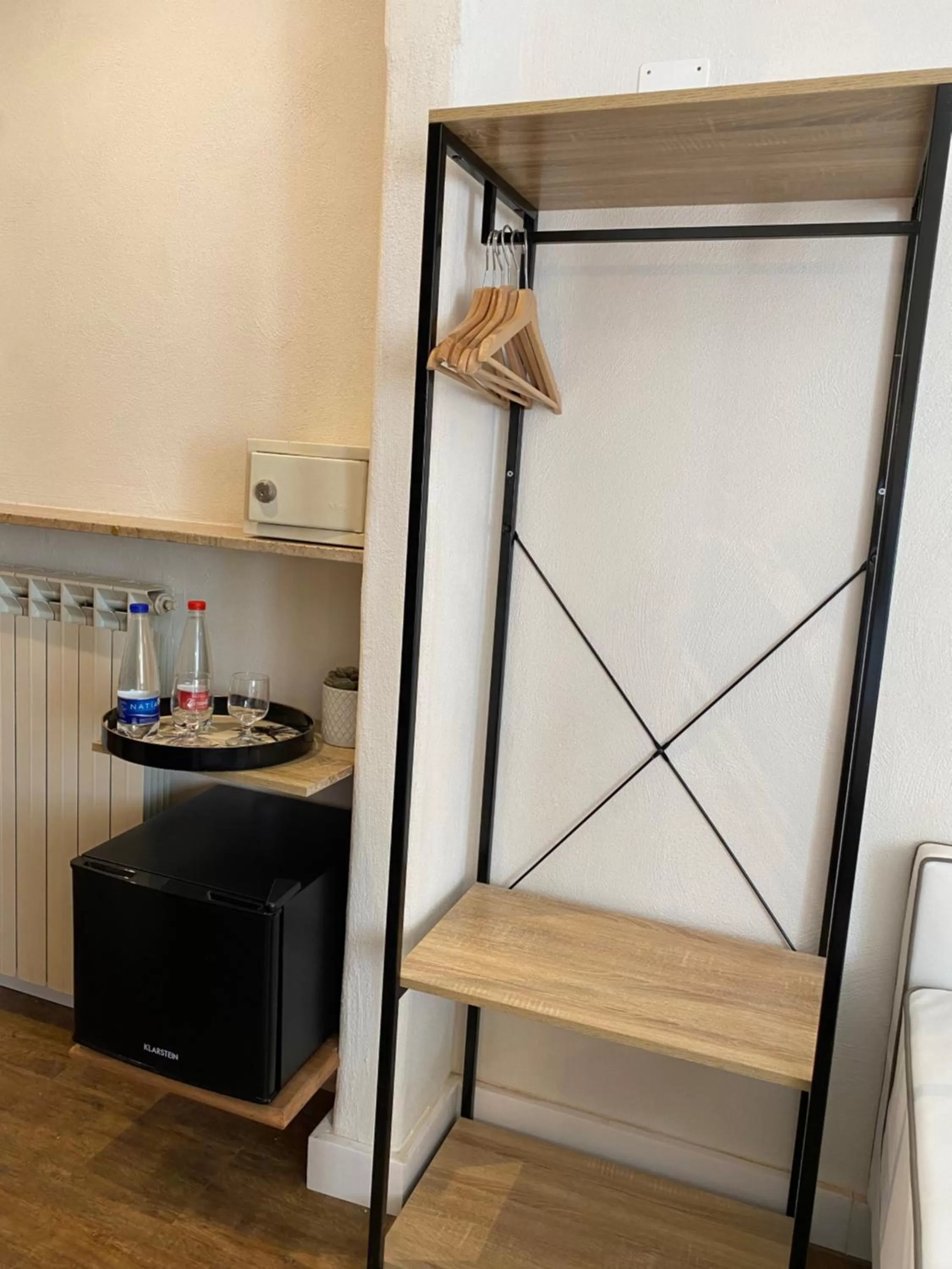 Photo of the whole room in Hotel Europeo Napoli