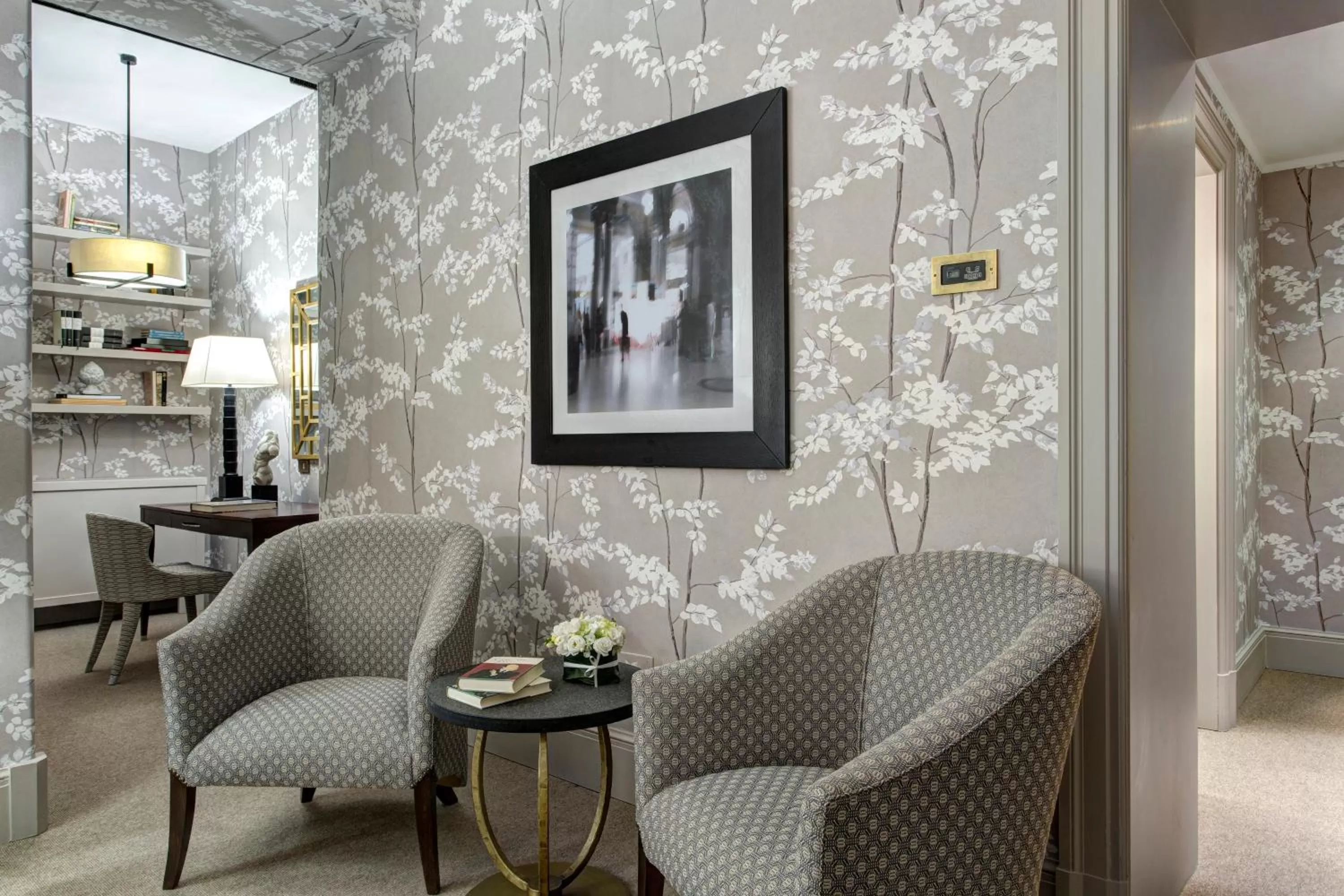 Restaurant/places to eat in Rocco Forte Hotel De Russie