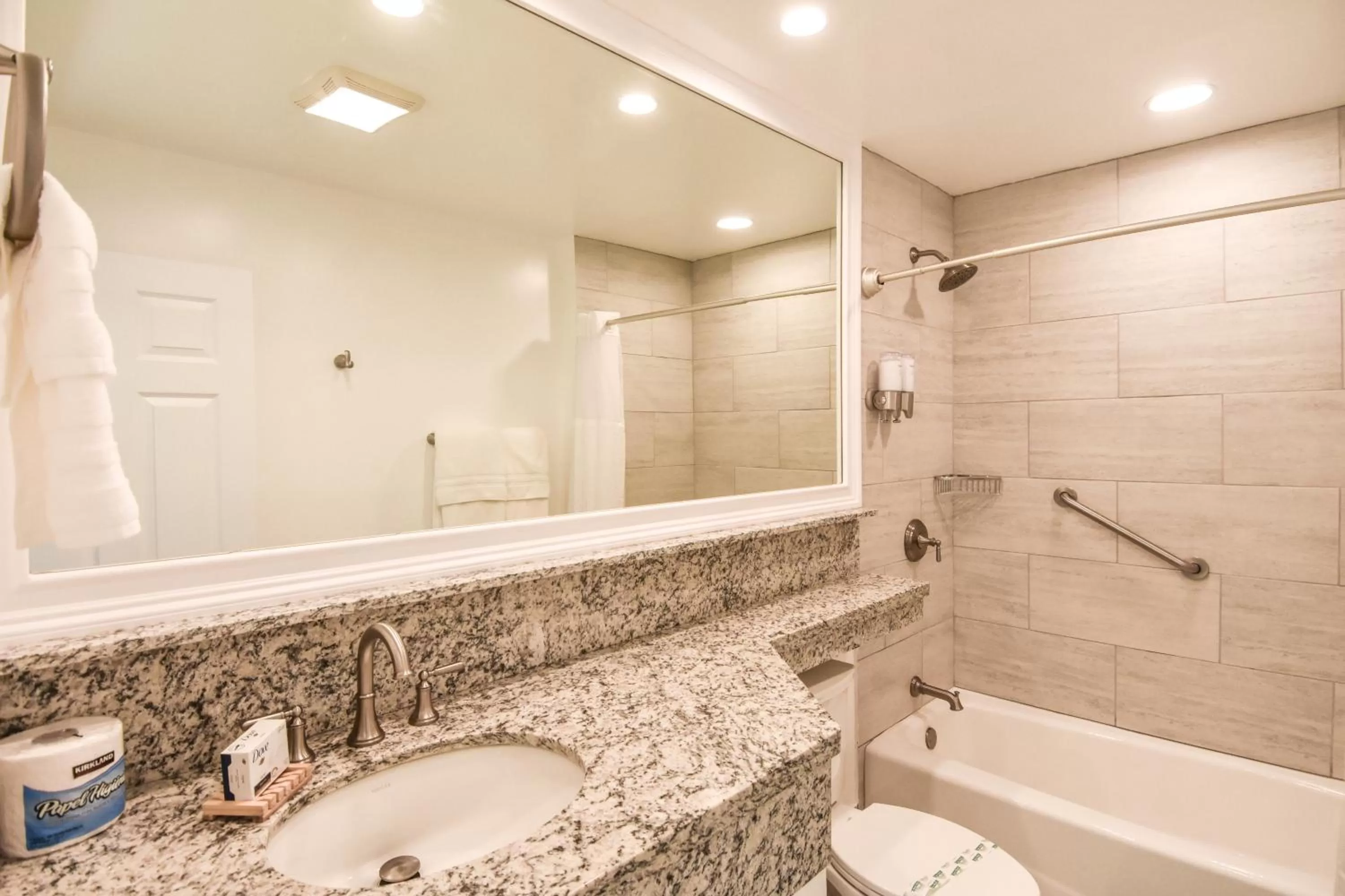 Bathroom in Quinta Pacifica Beachfront Villas
