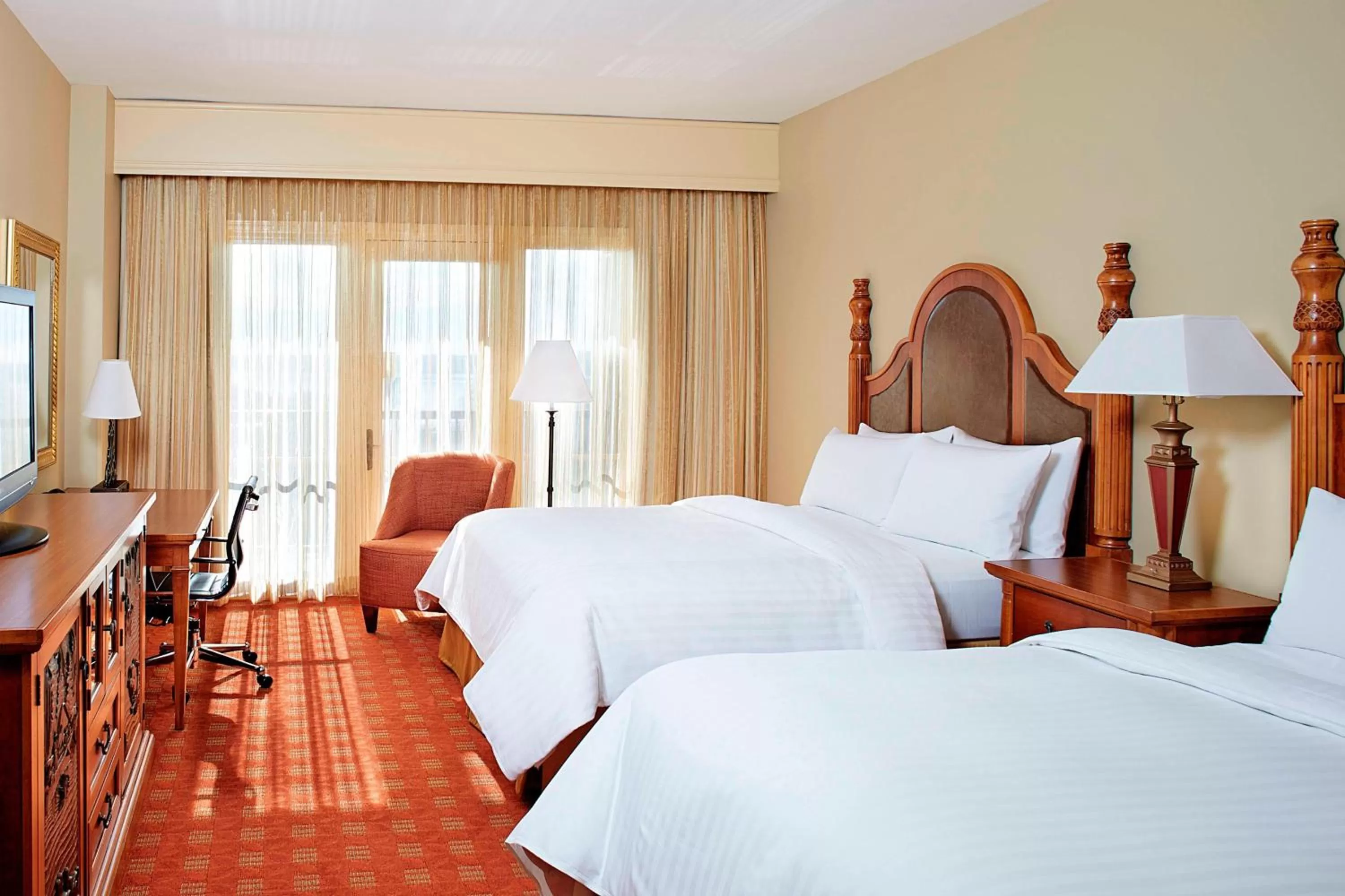 Guest room, 1 King or 2 Queen in Marriott Shoals Hotel & Spa