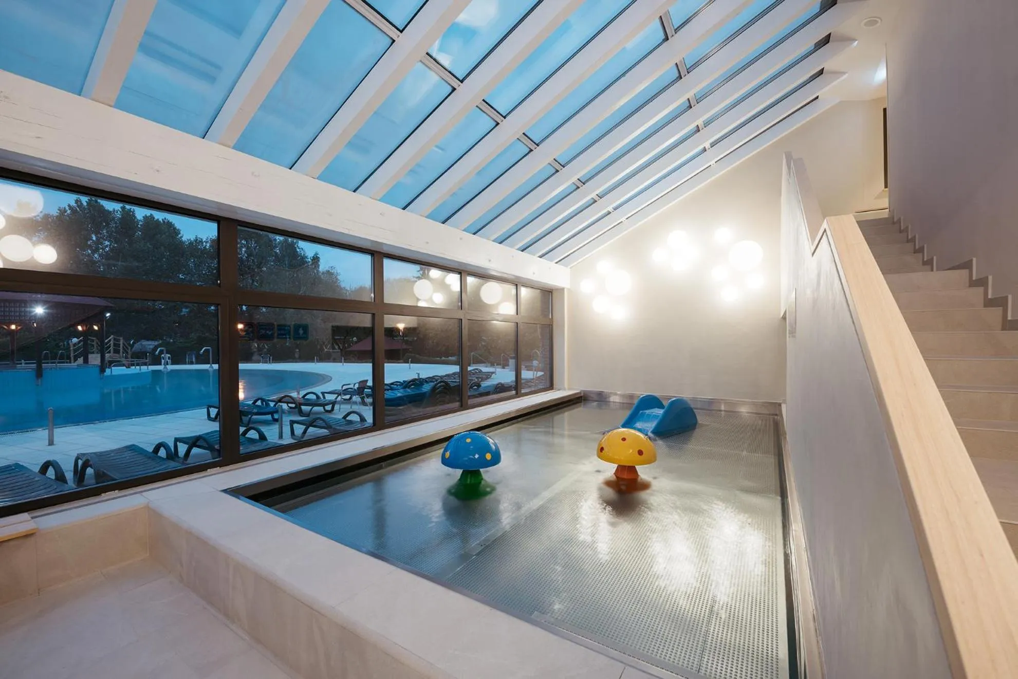 Swimming pool in Hotel Ajda - Terme 3000 - Sava Hotels & Resorts