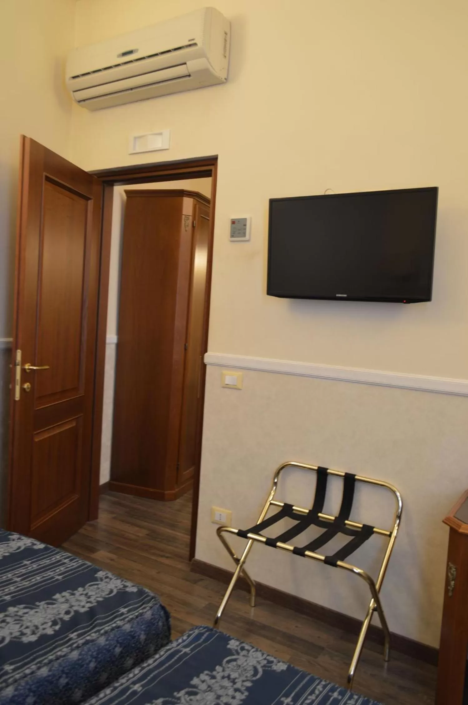 Bedroom, Bed in Pantheon Inn