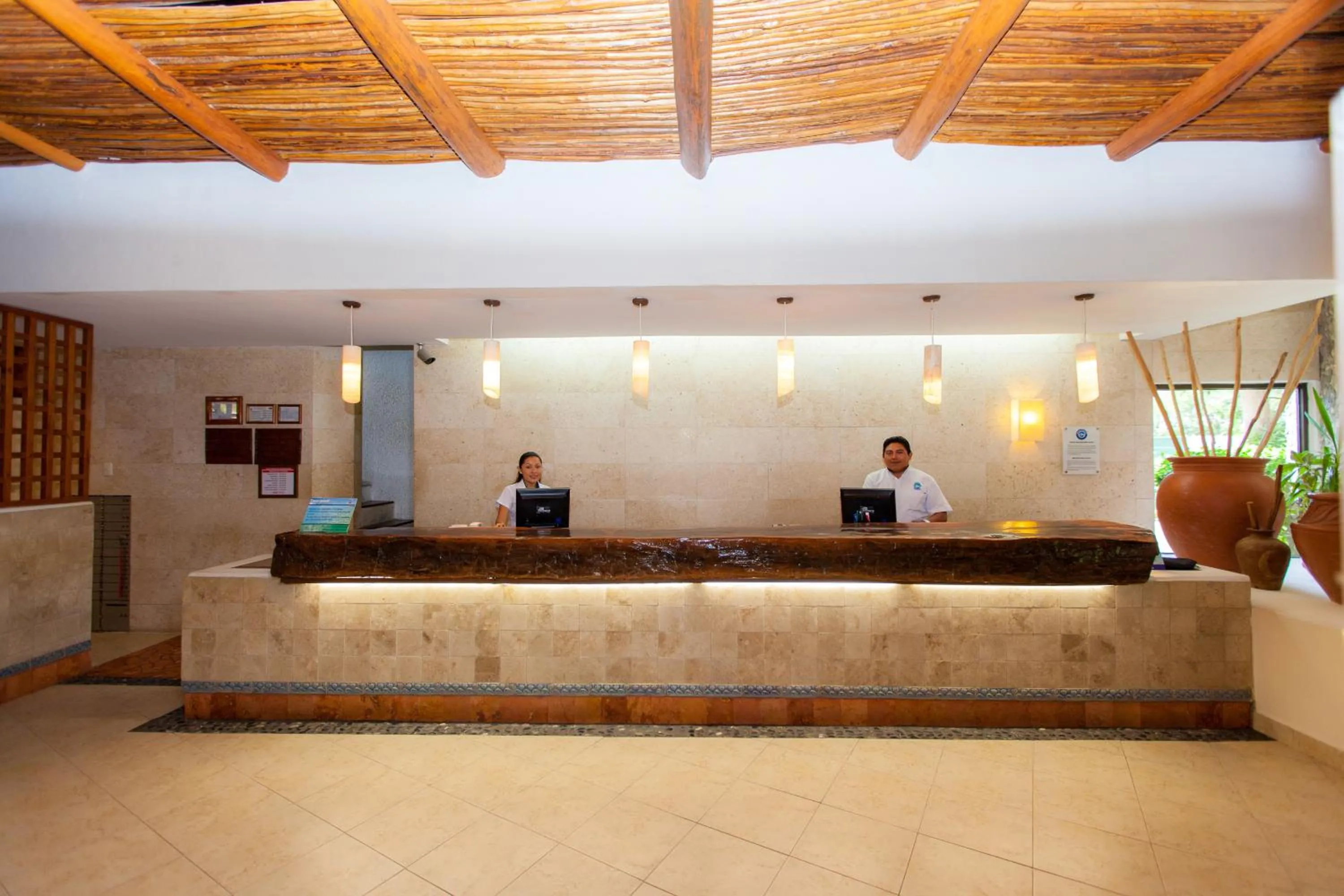 Lobby or reception in Casa del Mar Cozumel Hotel & Dive Resort with free access to an exclusive beach club