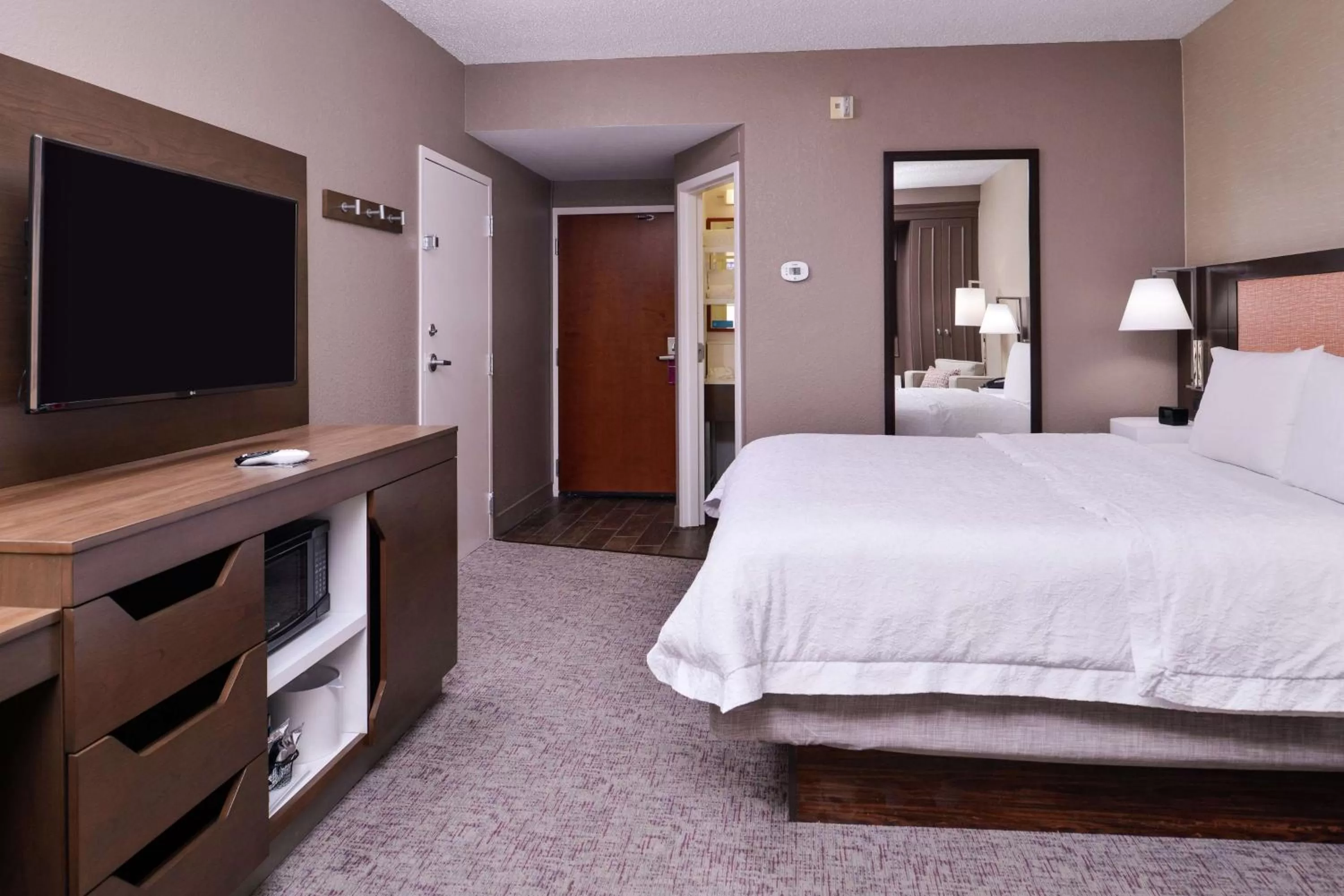 Bedroom, Bed in Hampton Inn Albuquerque - University/Midtown
