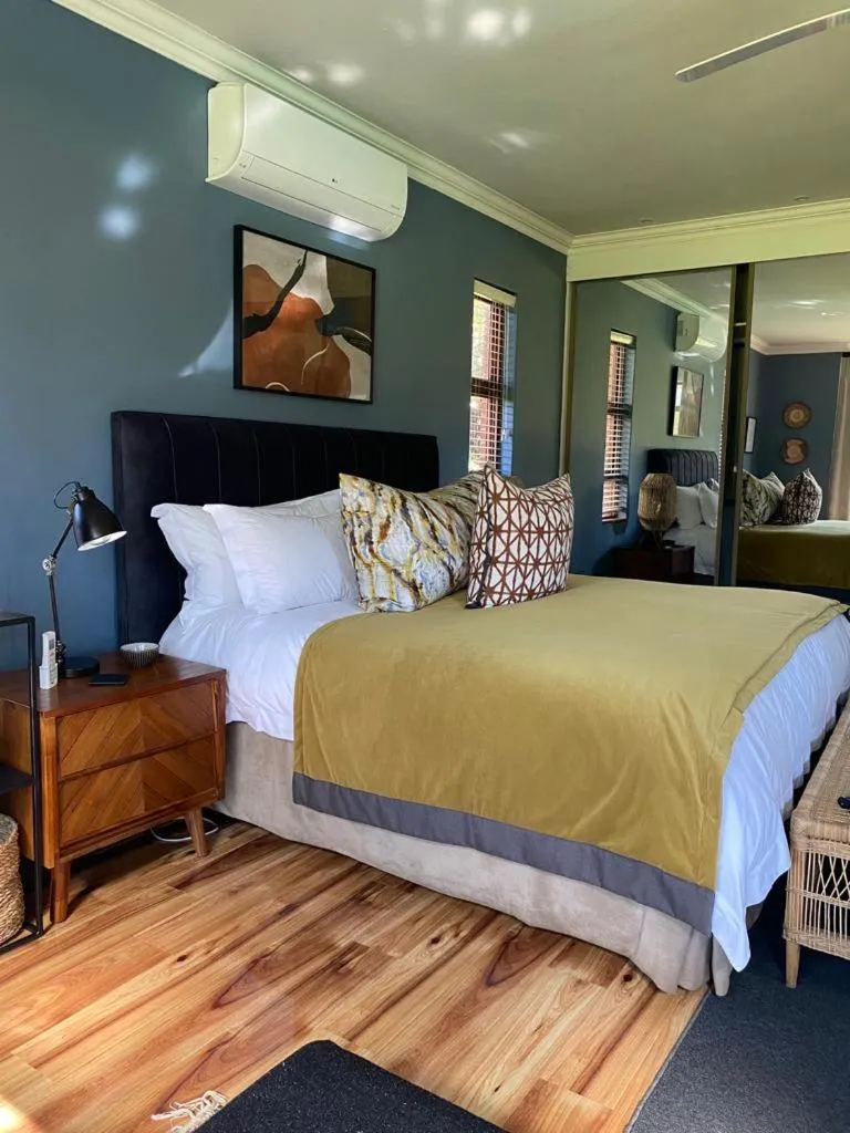 Bed in The Woodpecker Inn