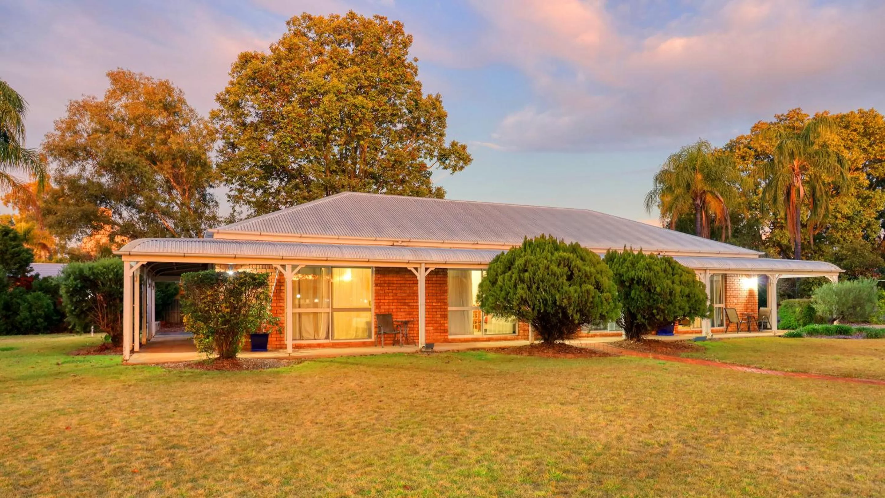 Property building in Chinchilla Great Western Motor Inn
