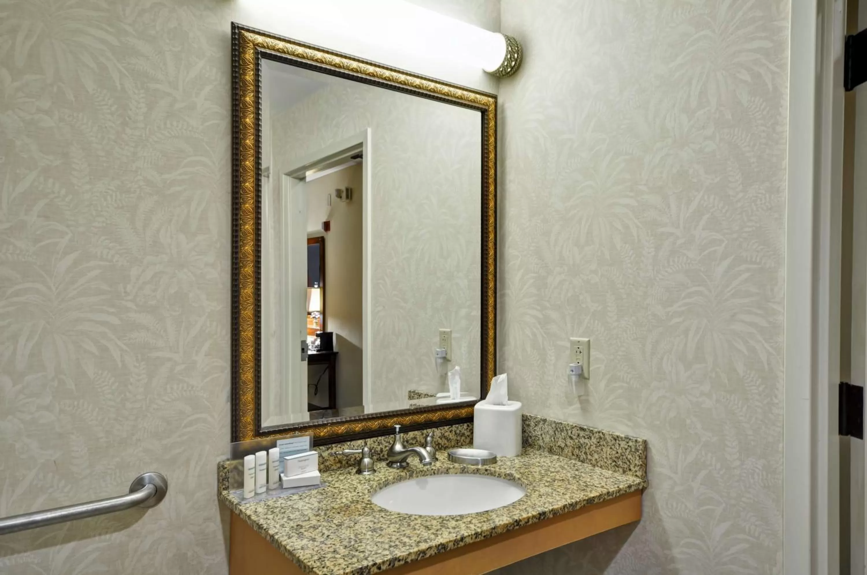 Bathroom in Hampton Inn & Suites Charleston/Mt. Pleasant-Isle Of Palms