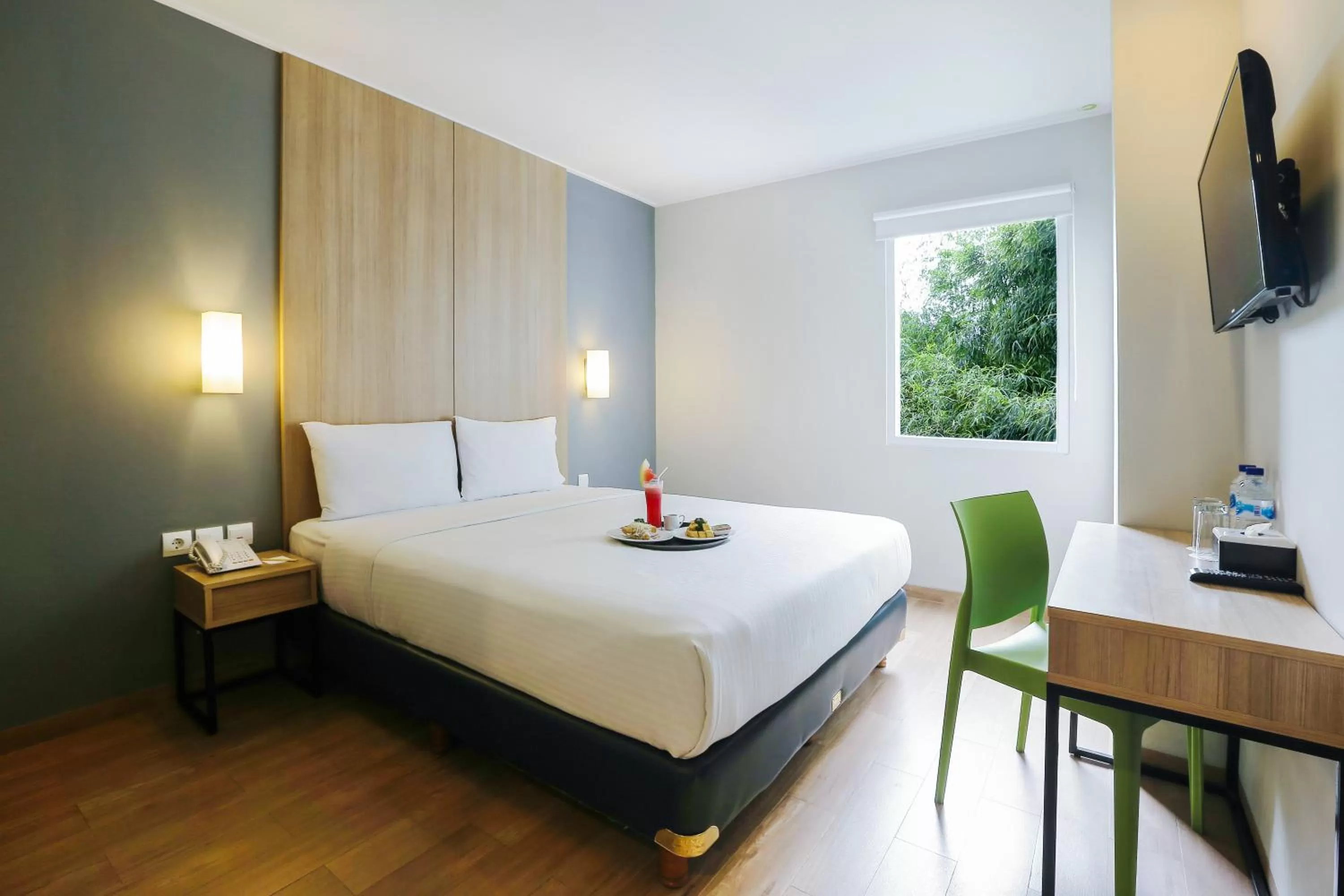 Bedroom, Bed in Hotel Citradream Tugu Yogyakarta