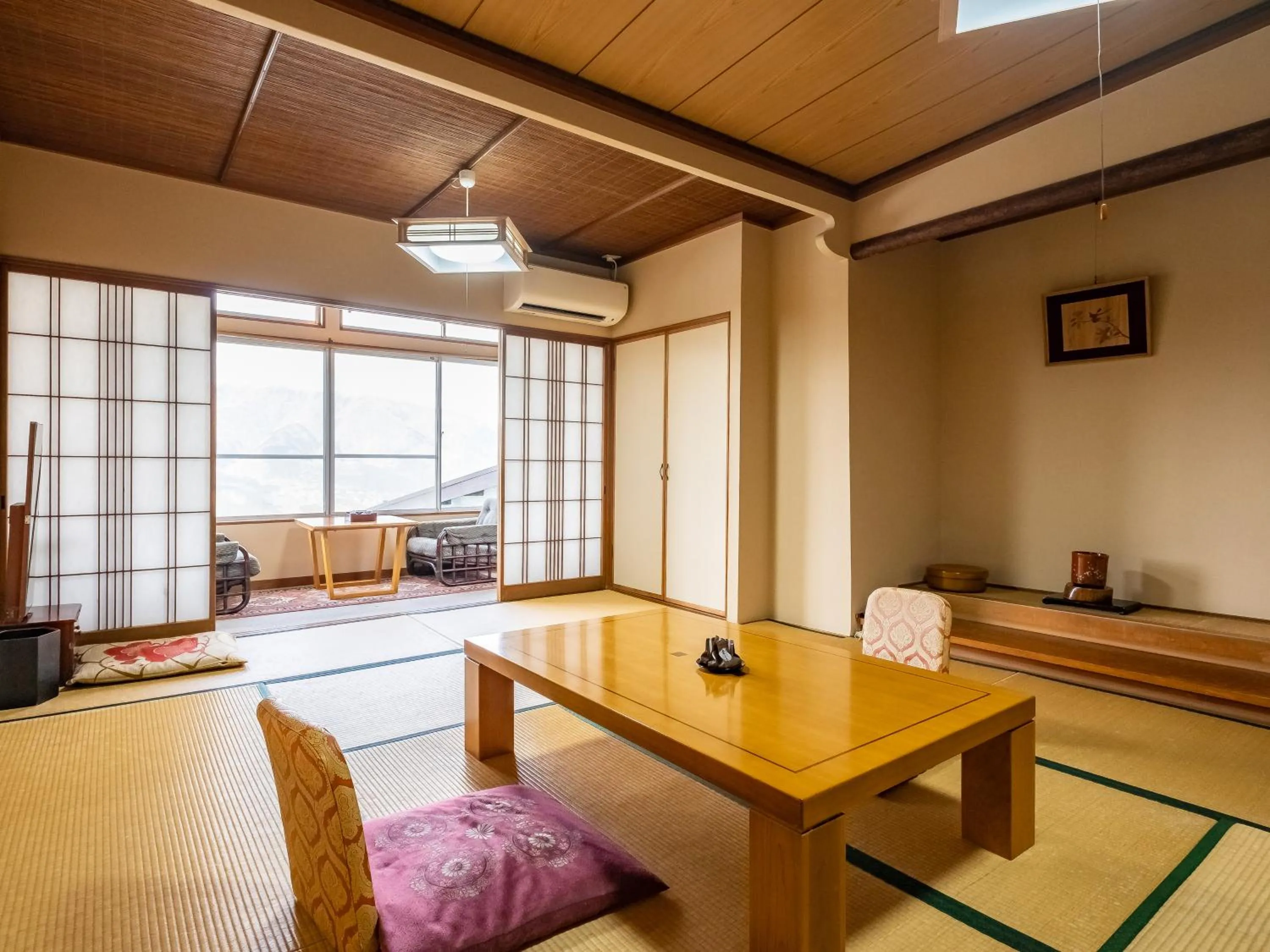Photo of the whole room in Shirayunoyado Yamadaya Hakone Gora
