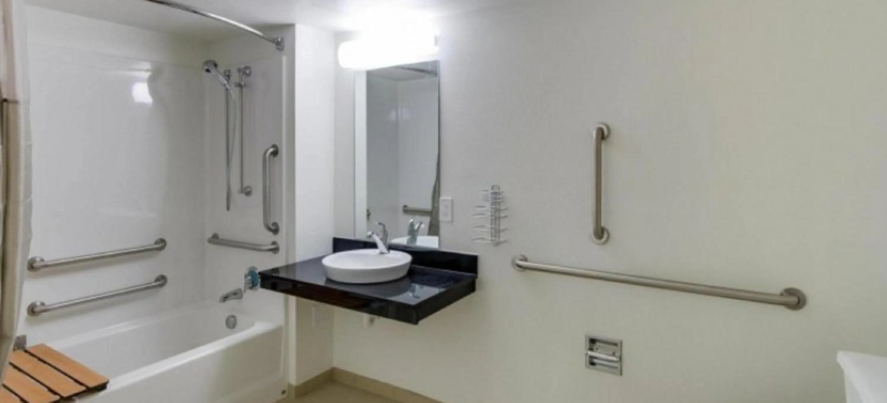 Bathroom in Motel 6 Fort Worth, Tx - Stockyards