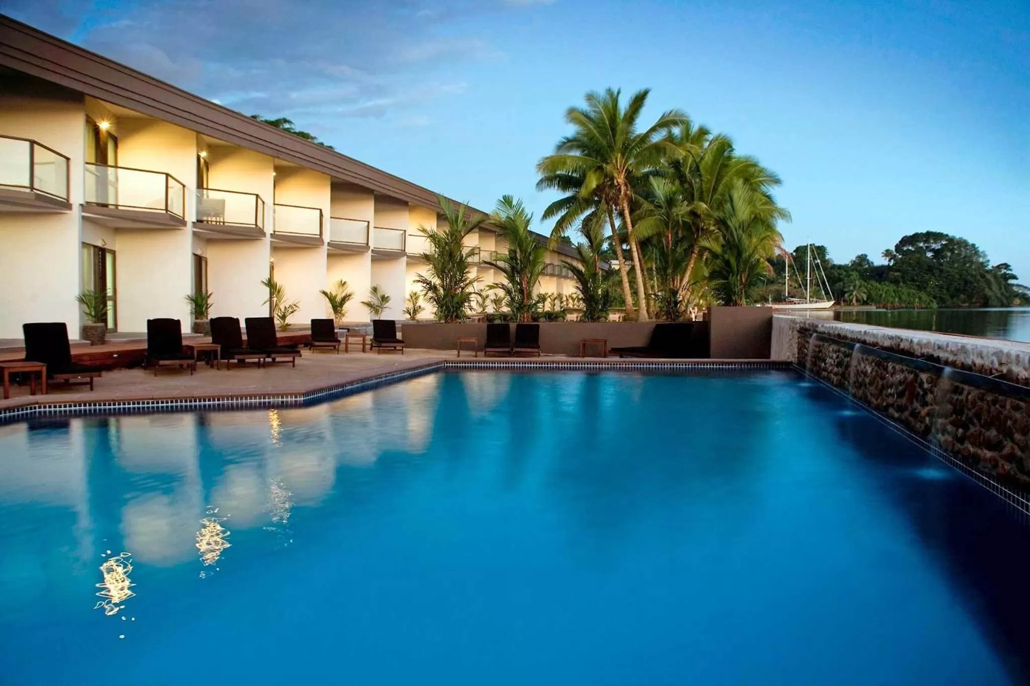 Swimming pool in Novotel Suva Lami Bay