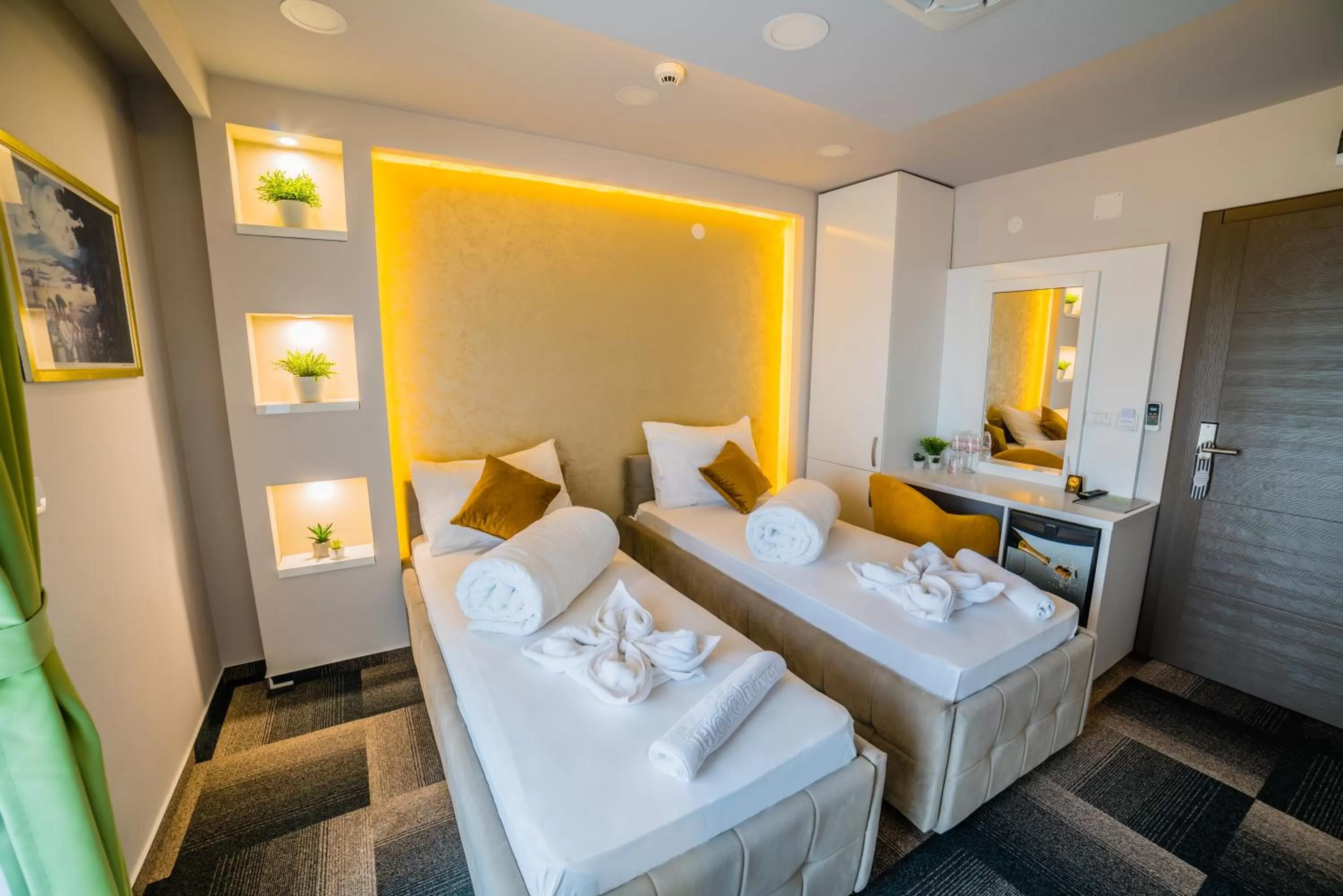 Superior Single Room - single occupancy in Hotel River