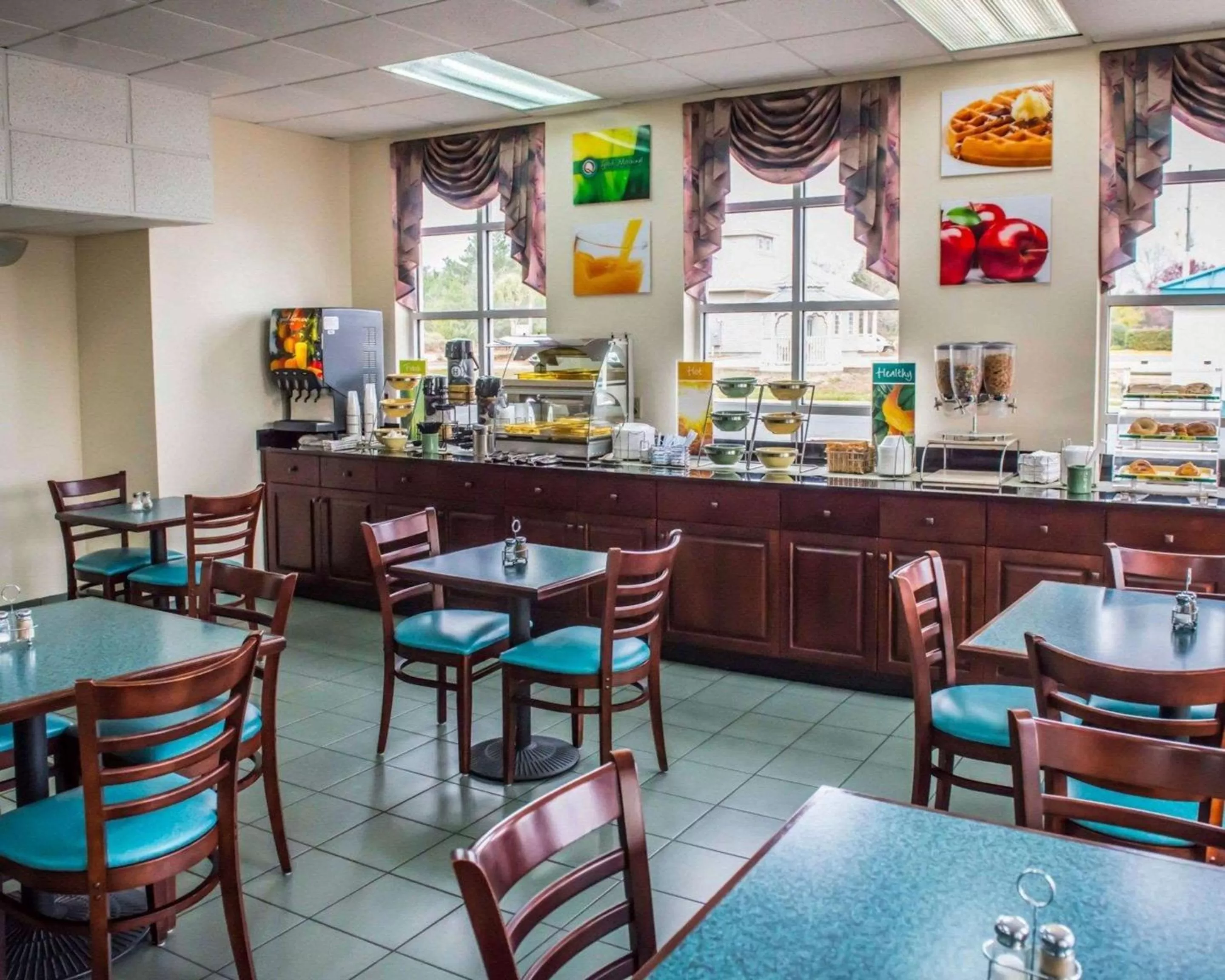Restaurant/places to eat in Quality Inn Chipley I-10 at Exit 120