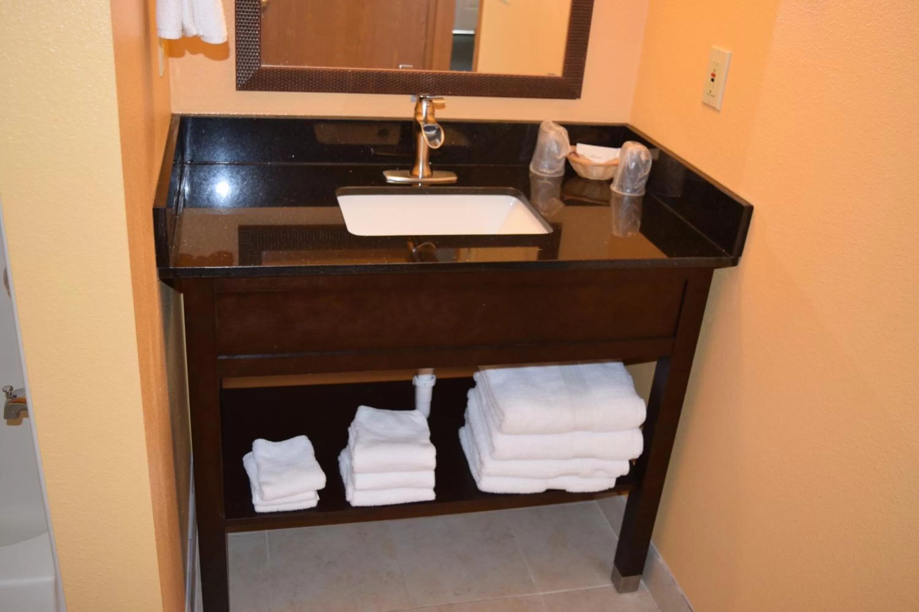 Bathroom in The Royal Victorian Motel