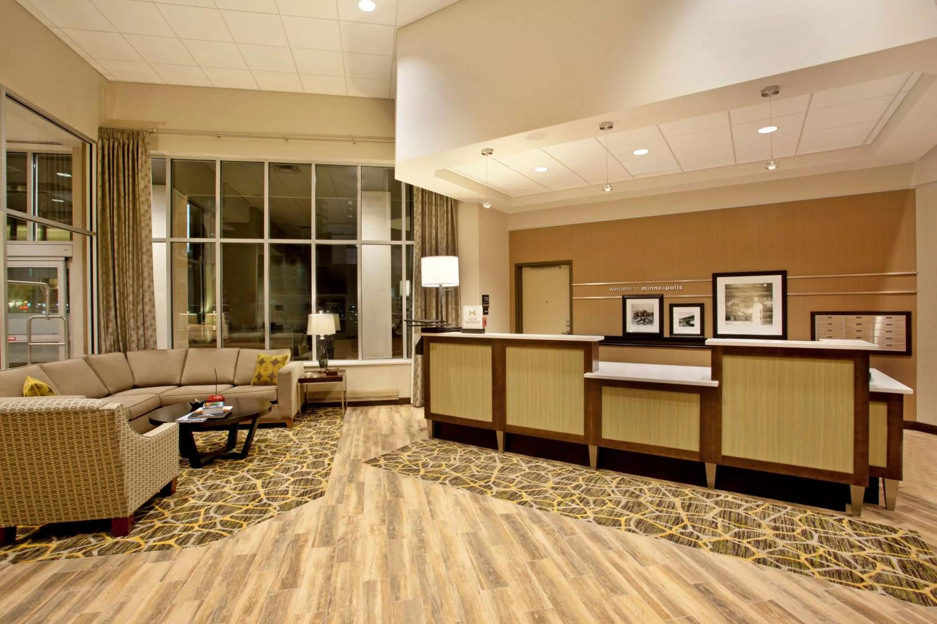 Lobby or reception in Hampton Inn & Suites - Minneapolis/Downtown