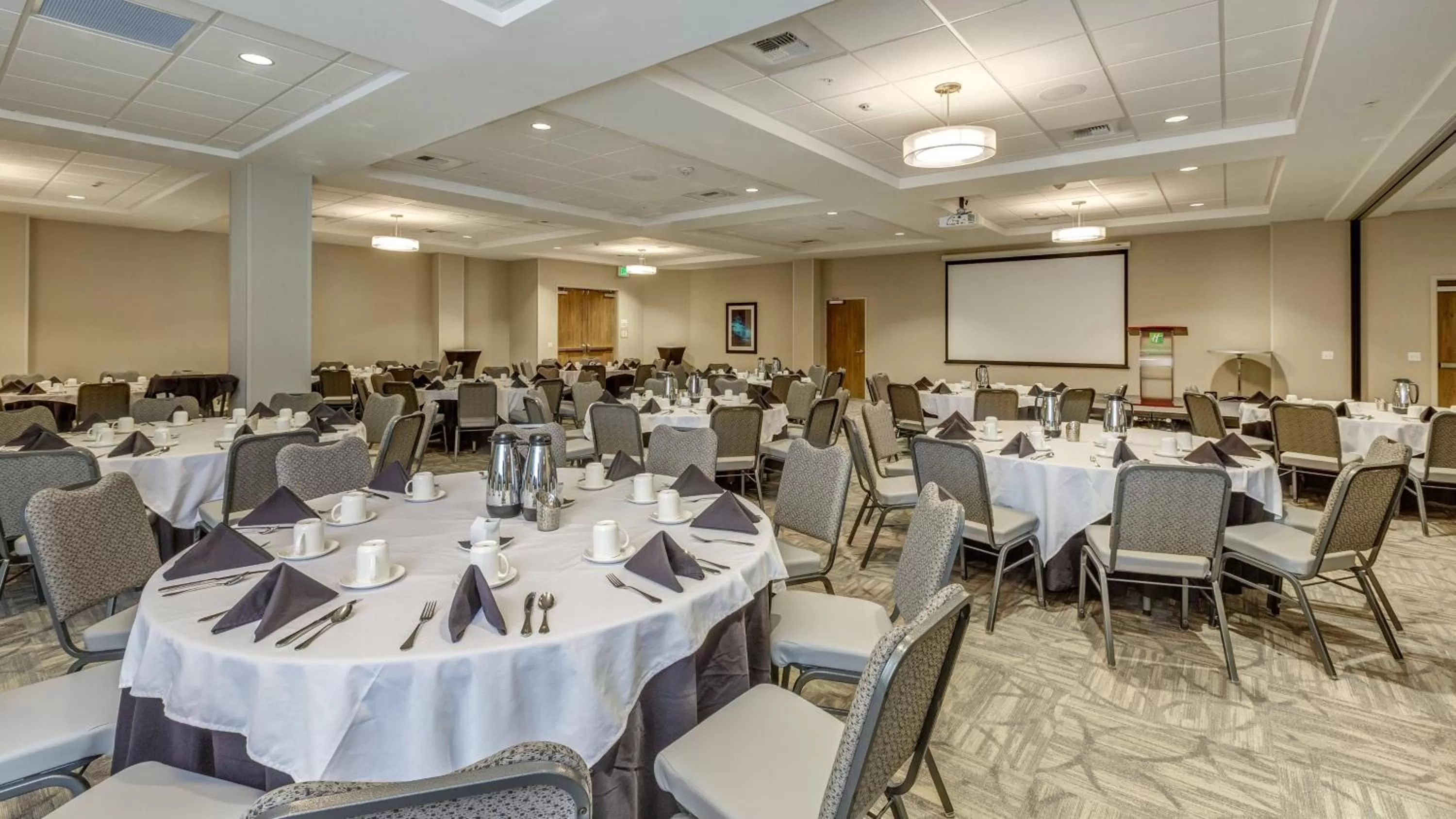 Banquet/Function facilities in Holiday Inn & Suites Bellingham by IHG