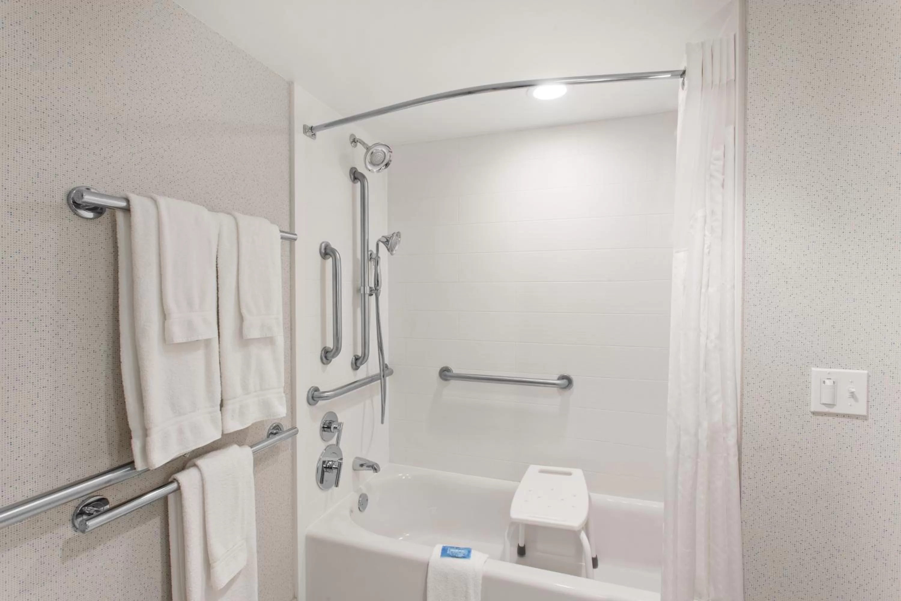 Holiday Inn Express West Los Angeles by IHG