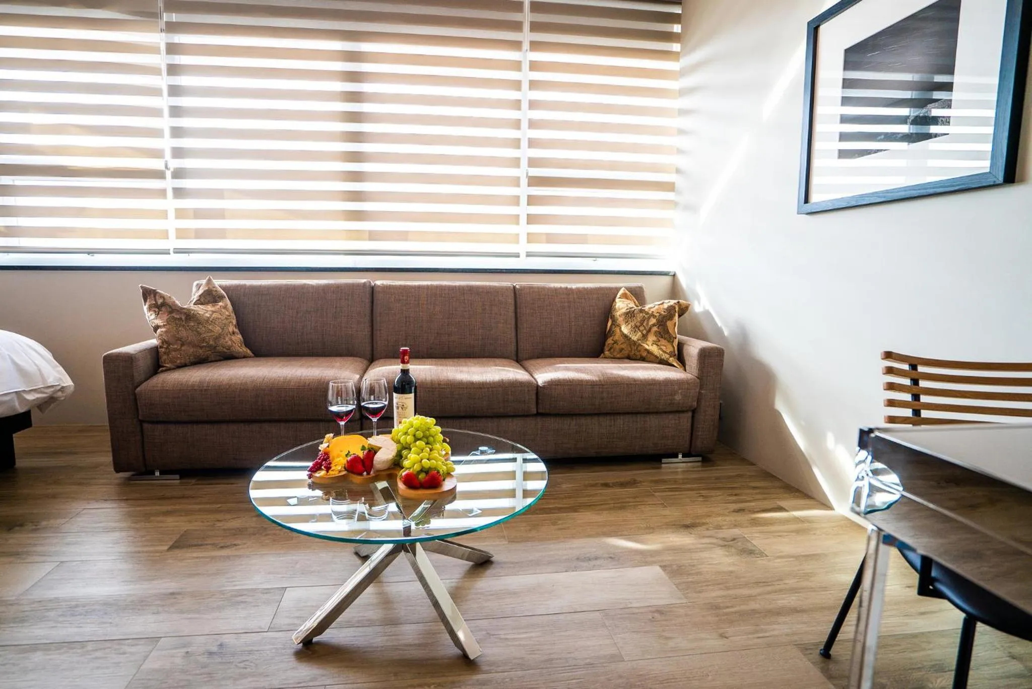 Living room in Hotel Keflavik by Reykjavik Keflavik Airport