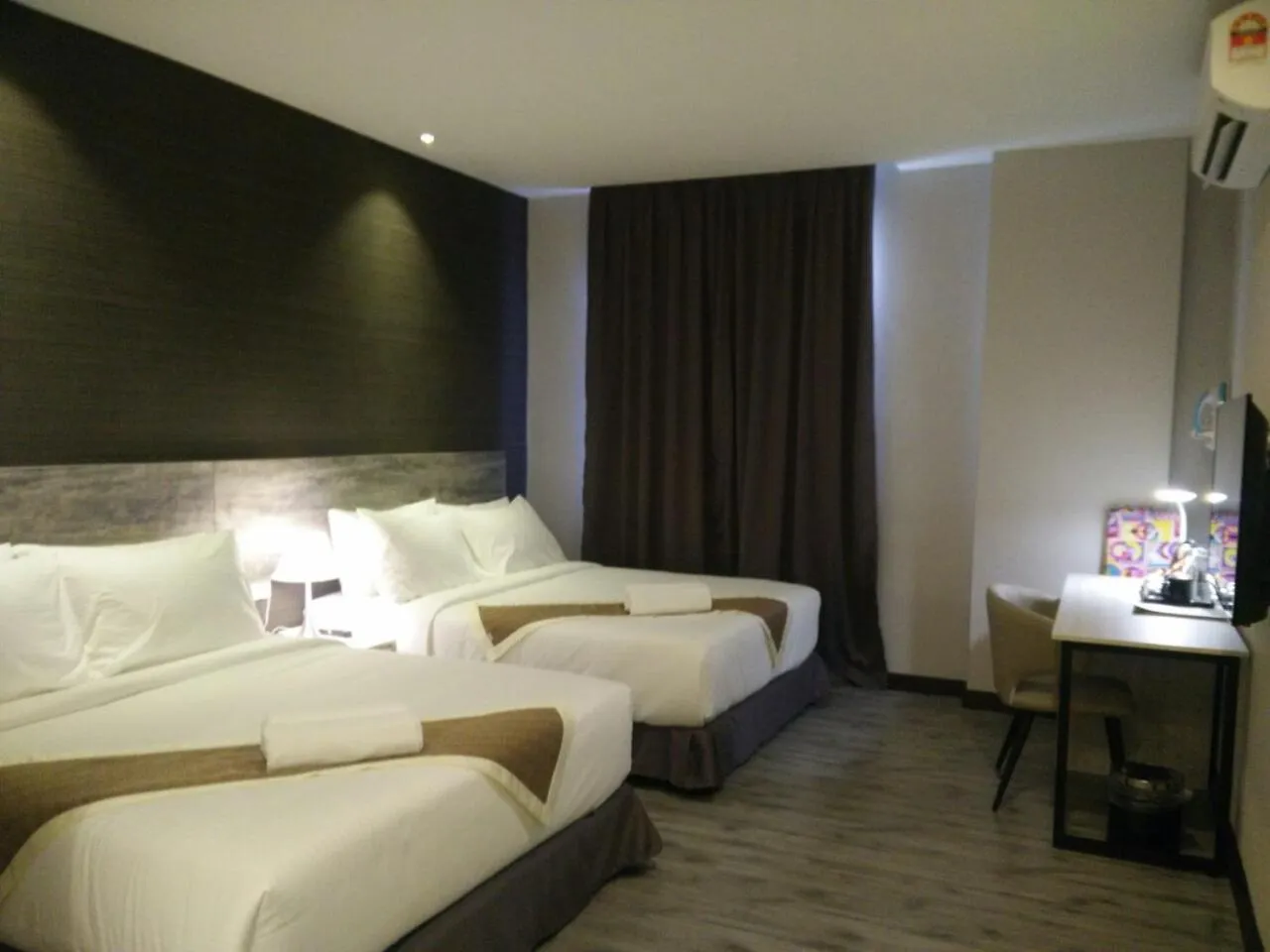 Bed in The Leverage Business hotel (Skudai)
