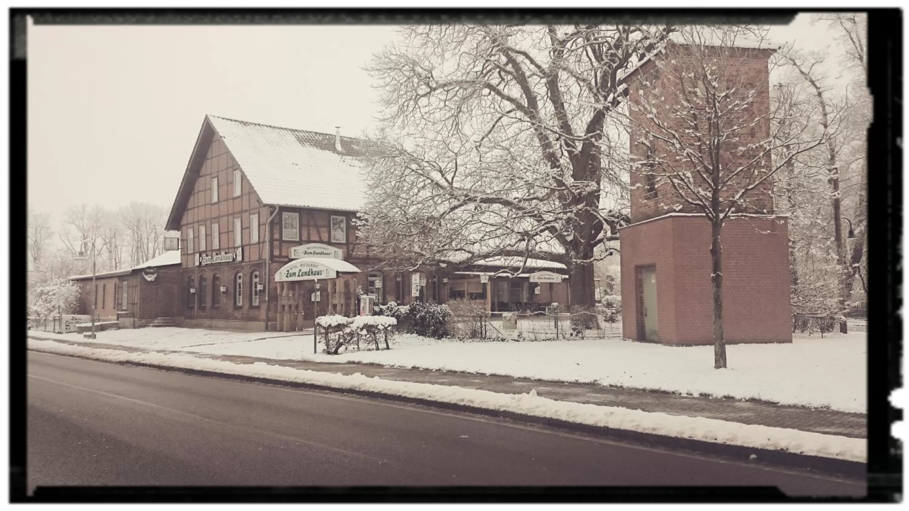 Facade/entrance in Zum Landhaus Dannenbüttel