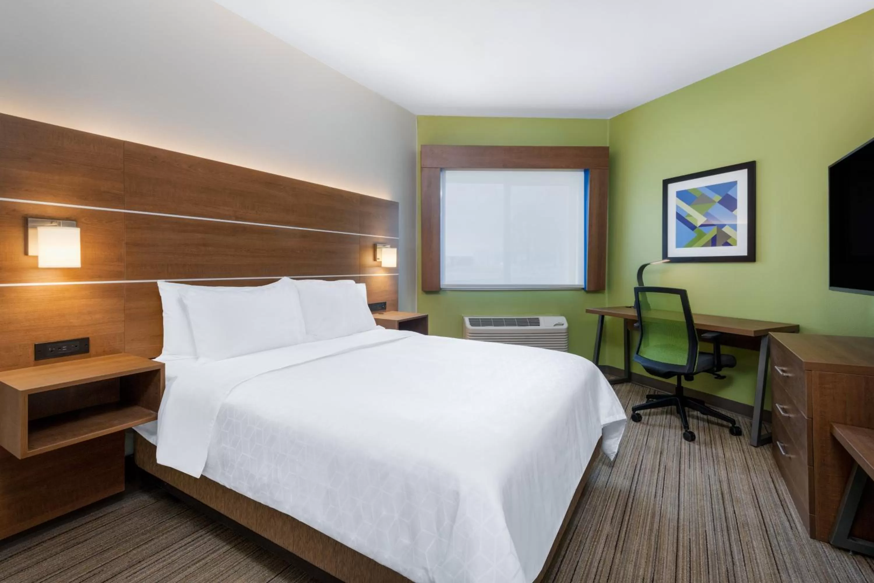 Photo of the whole room, Bed in Holiday Inn Express & Suites Colorado Springs-Airport by IHG
