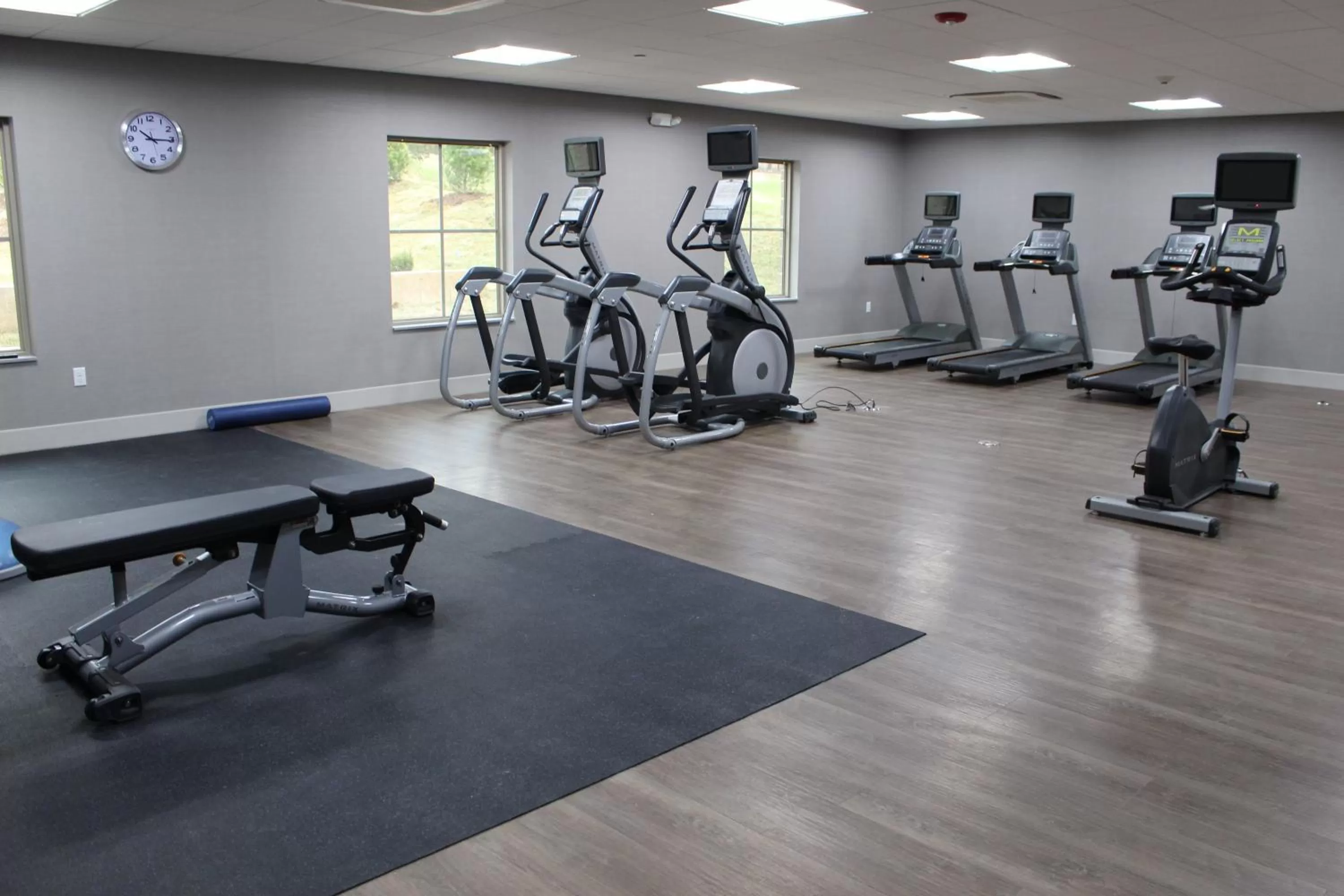 Spa and wellness centre/facilities in Holiday Inn Express Shawnee by IHG