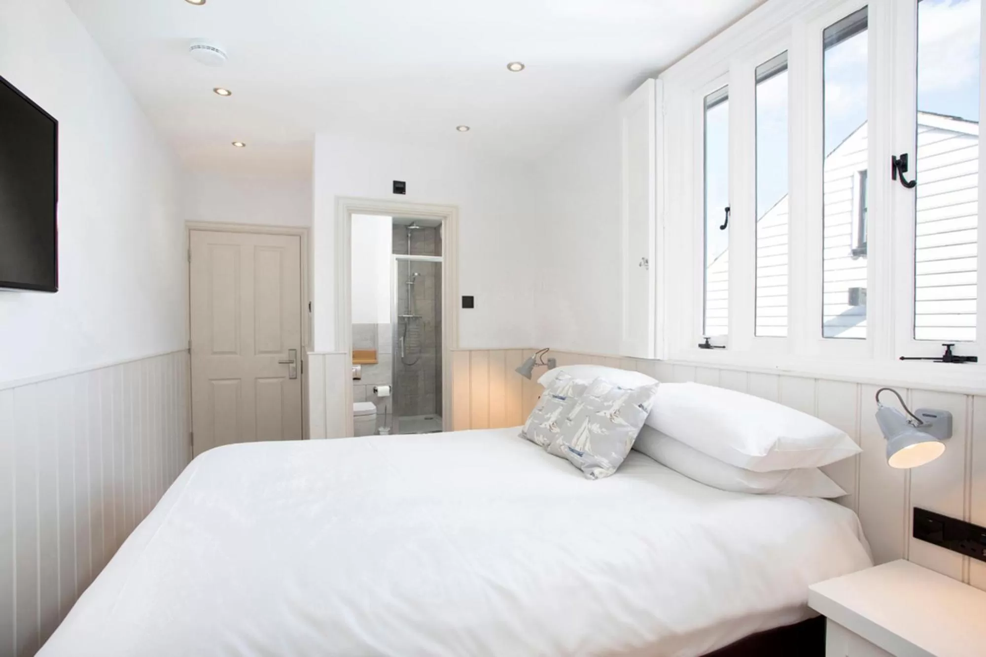 Double Room in Boat House