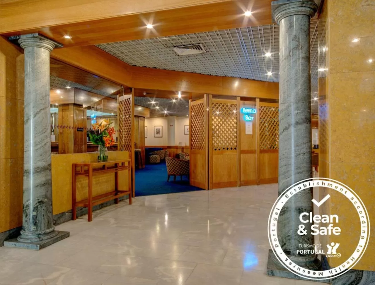 Lounge or bar in VIP Inn Berna Hotel