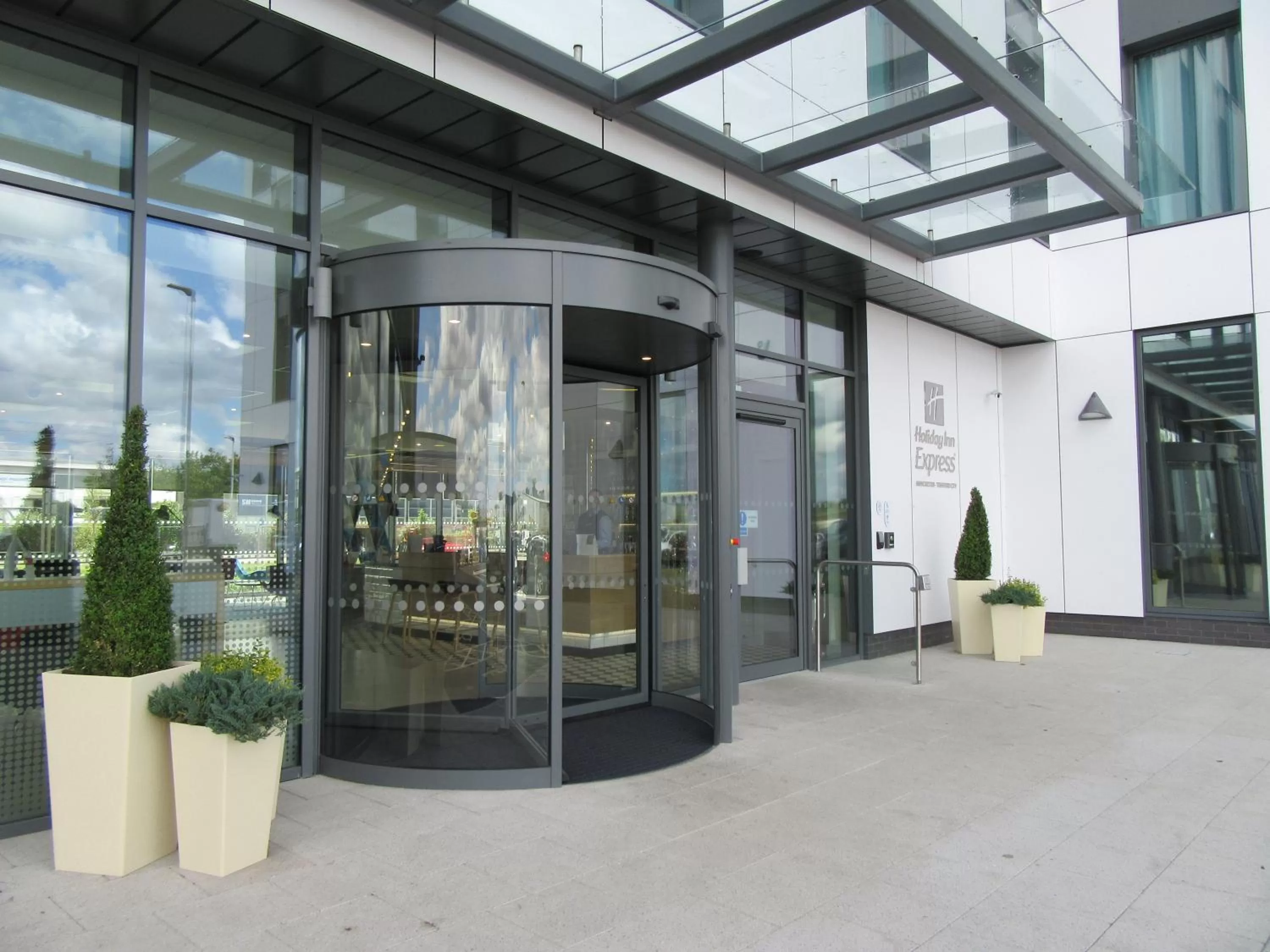 Property building in Holiday Inn Express - Manchester - TRAFFORDCITY by IHG