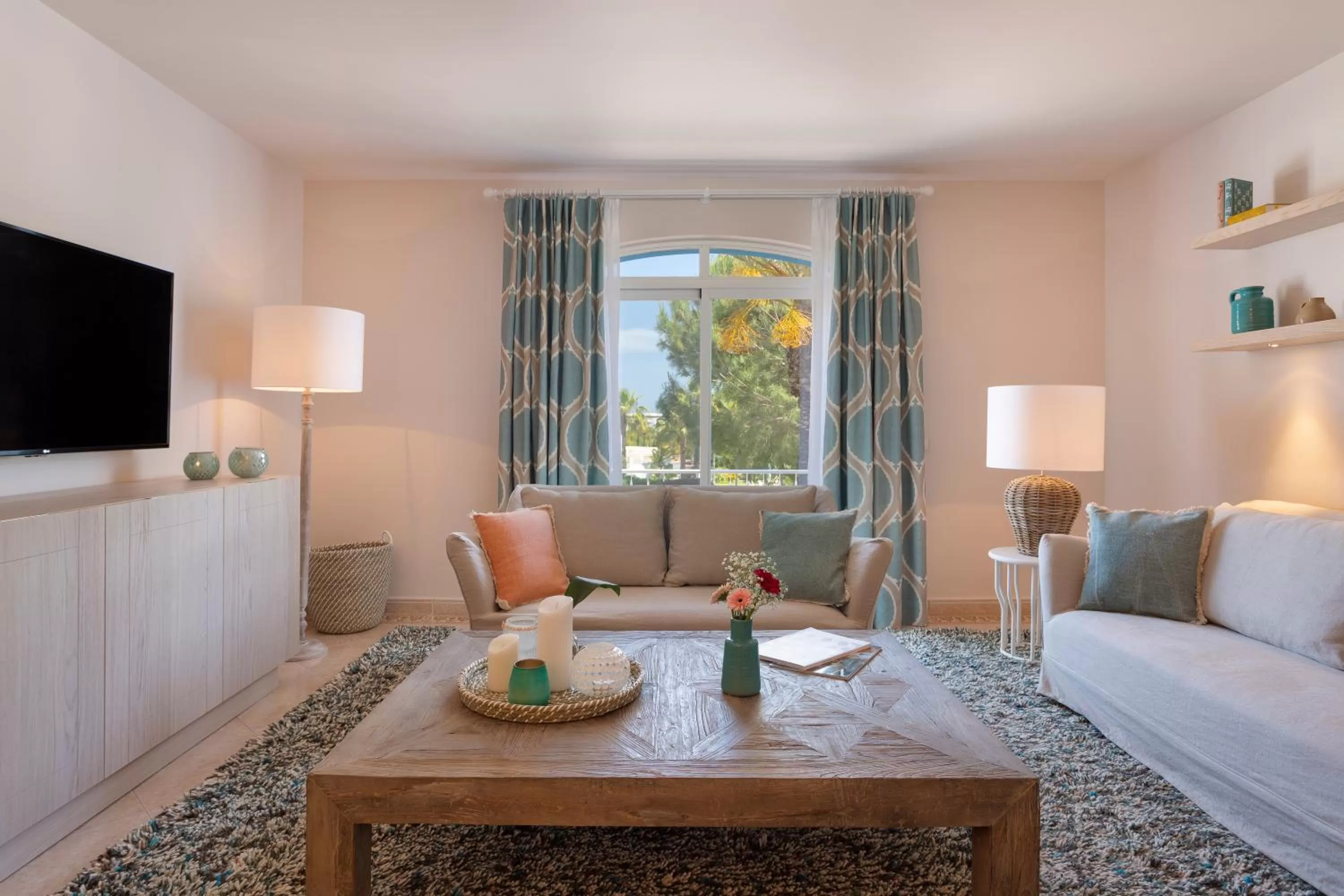 Living room, Bed in Vila Vita Parc