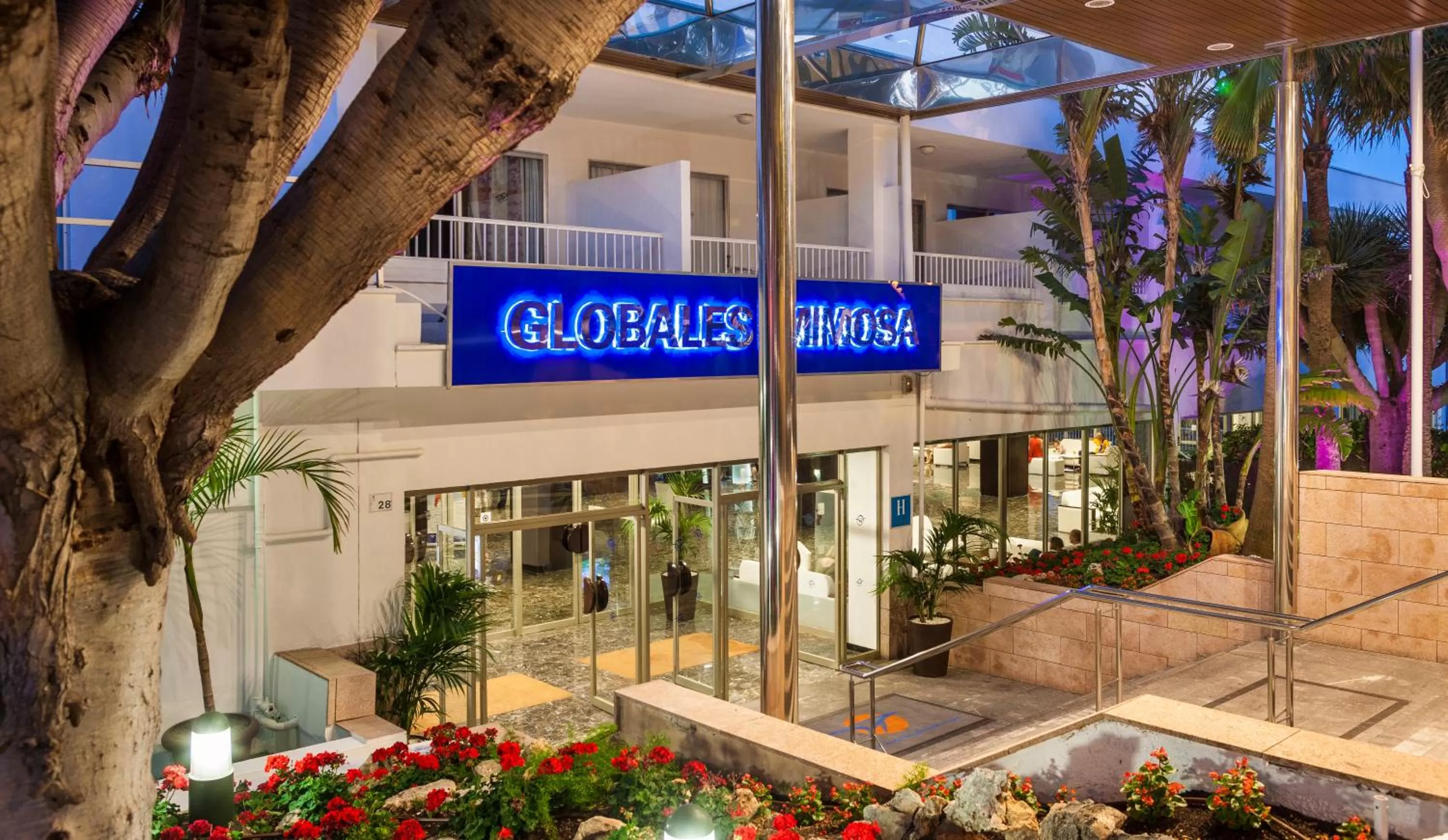 Facade/entrance in Globales Mimosa