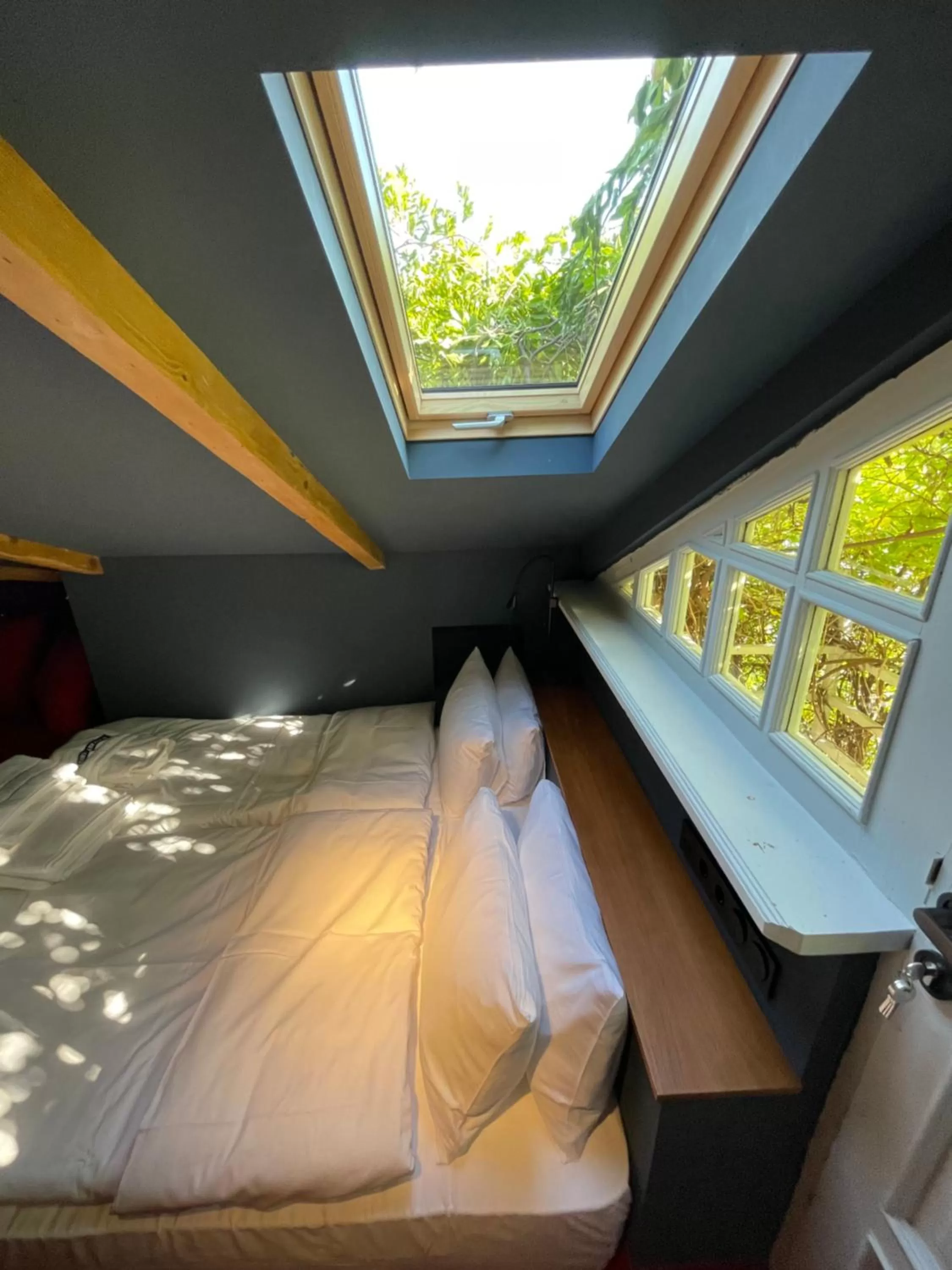 Bed in Blueberry Nights