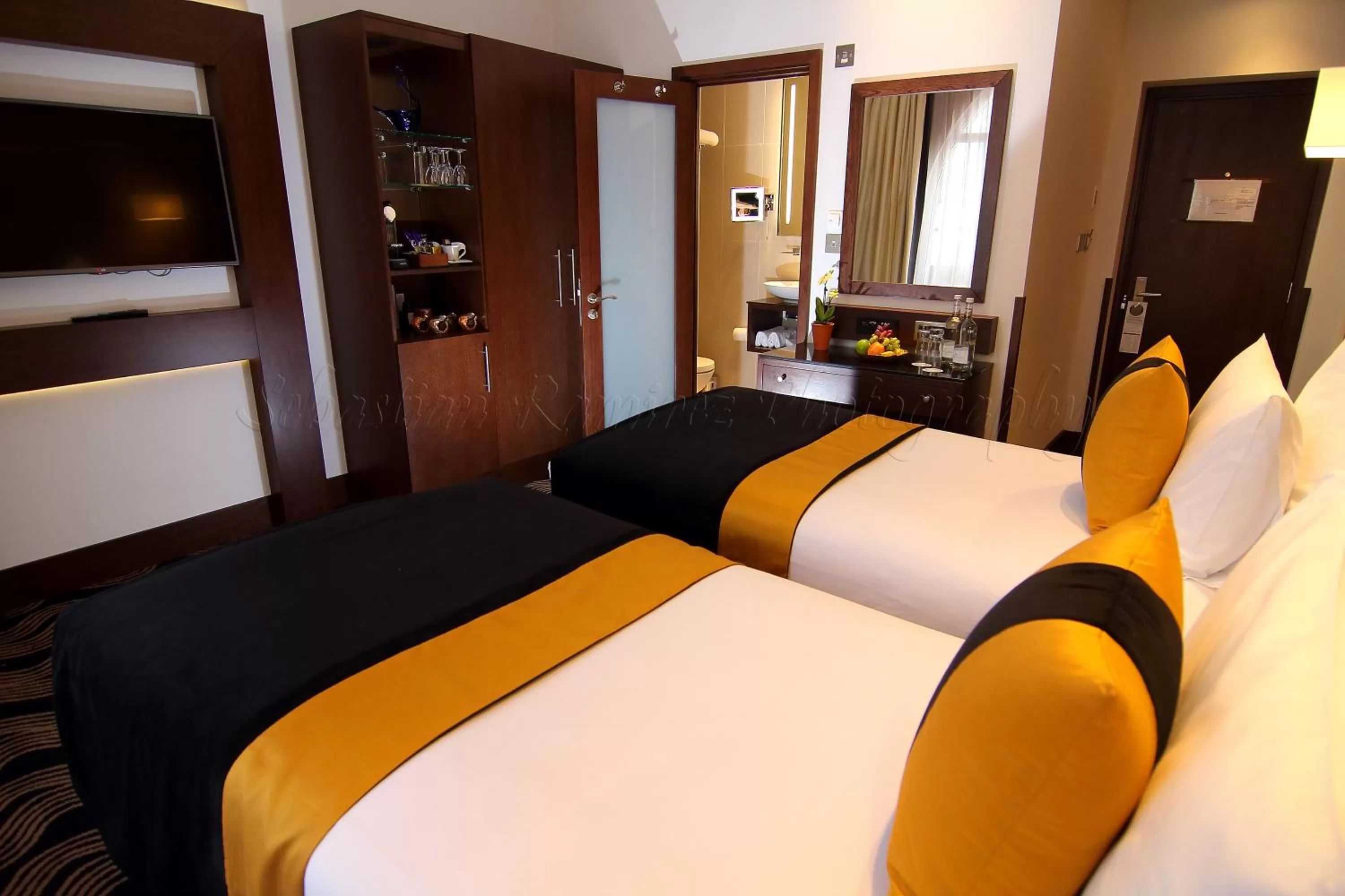 Bedroom, Bed in Montcalm Piccadilly Townhouse, London West End