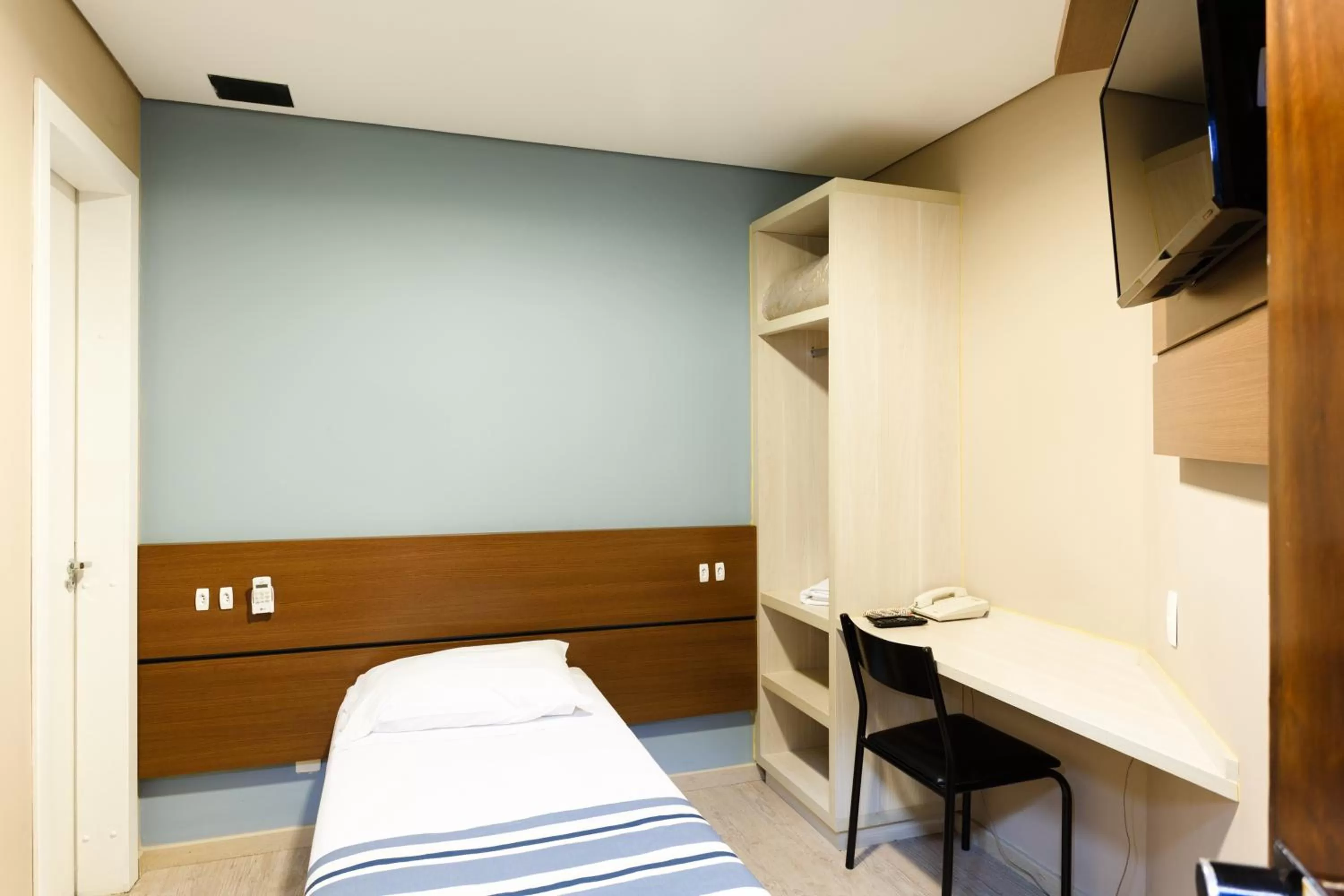 Bed in Hotel Sol By MRHotelaria