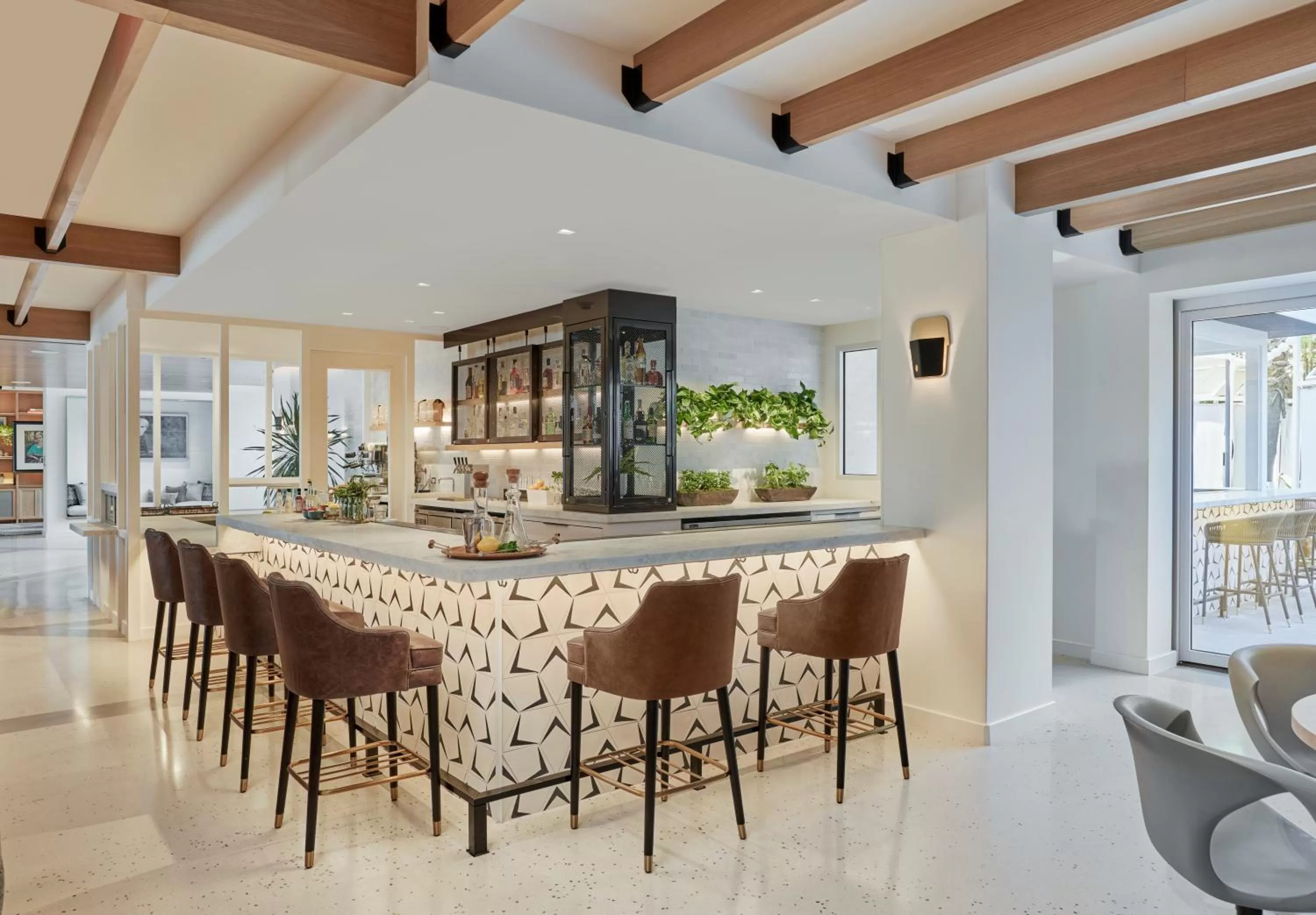 Lounge or bar in Viceroy Santa Monica