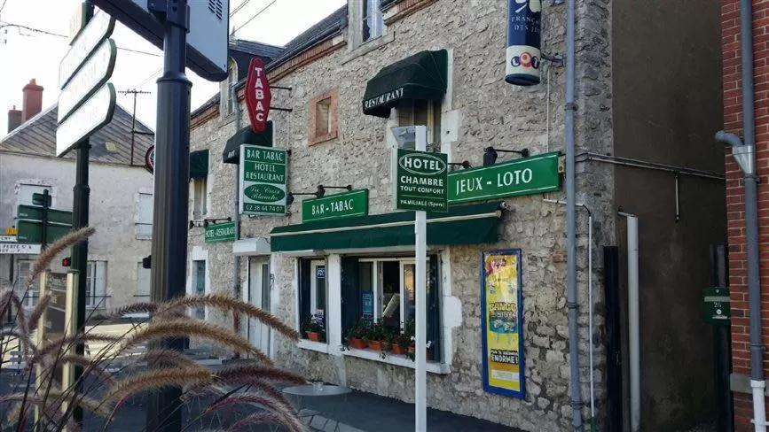 Property Building in HOTEL DU CYGNE DE LA CROIX BLANCHE