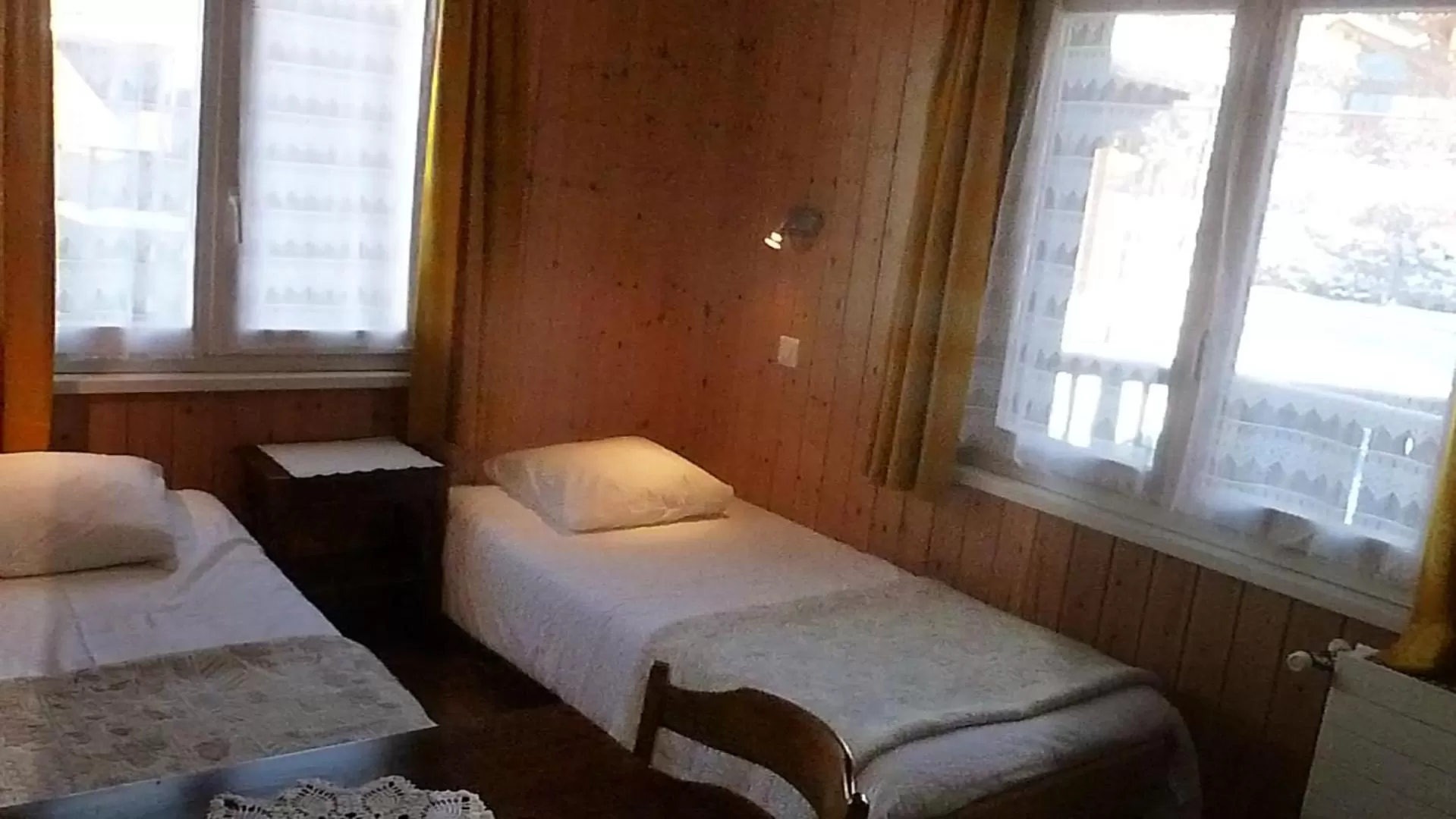 Bedroom, Bed in Hotel de la Poste Verbier