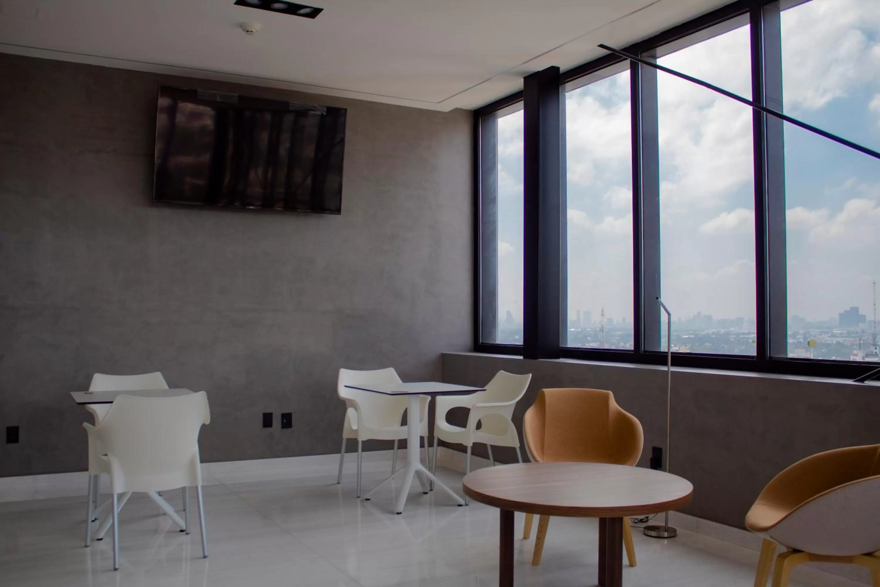 Business facilities in Holiday Inn Express Mexico City Satelite by IHG