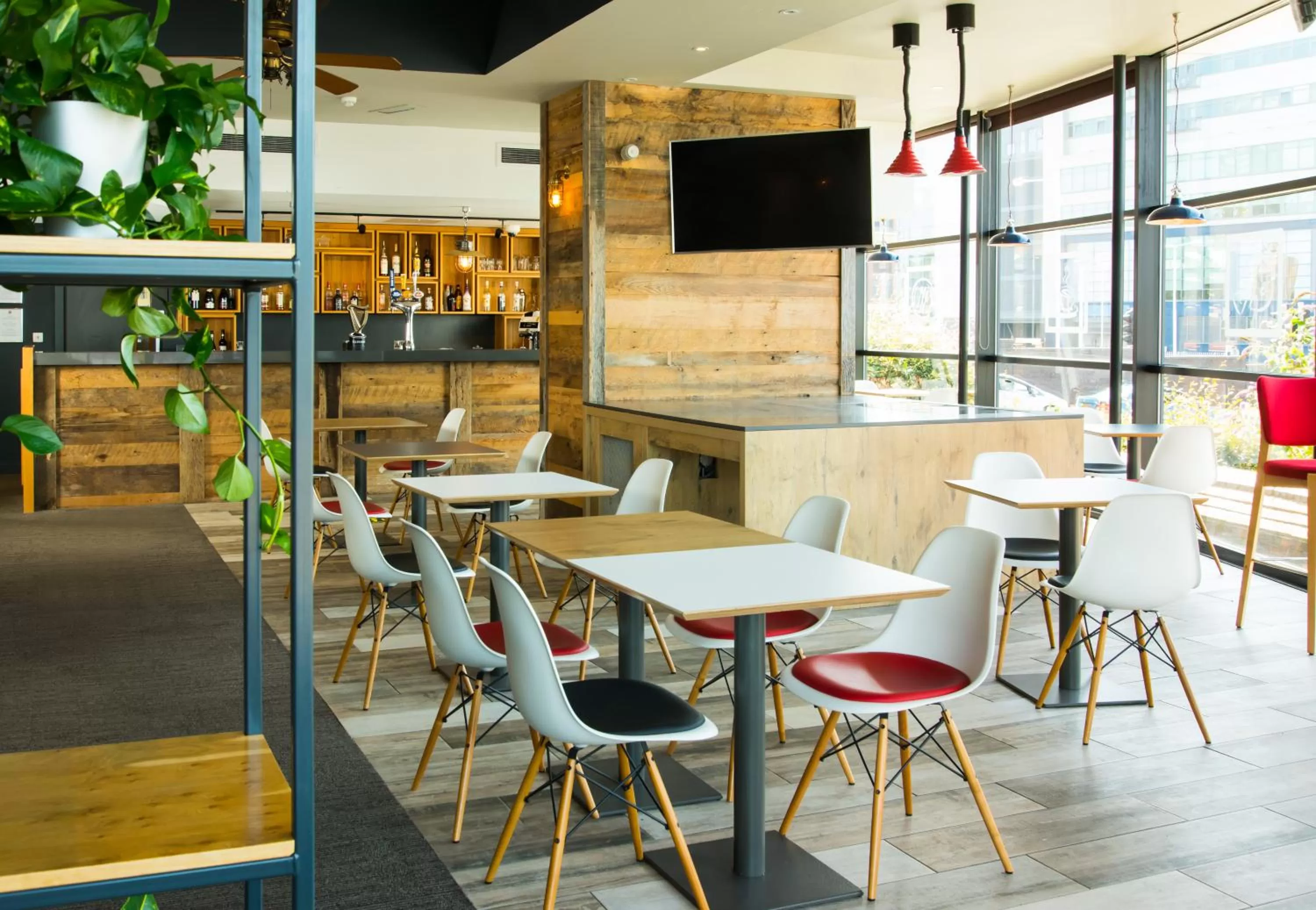 Lounge or bar in ibis Leicester