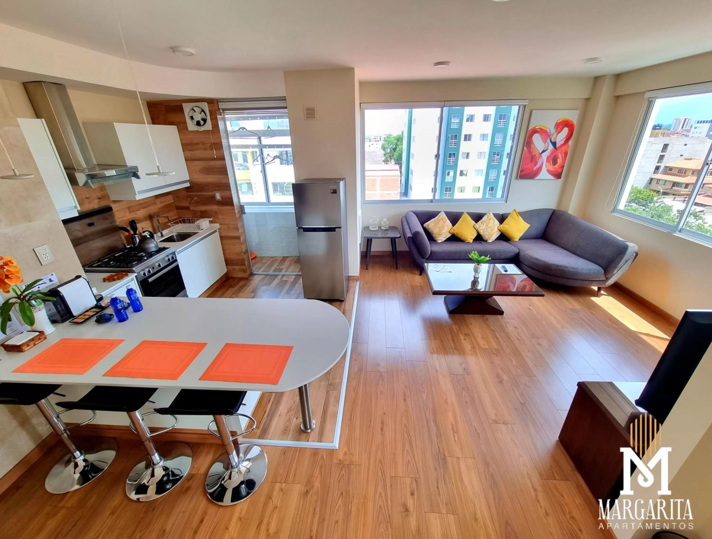 Kitchen or kitchenette, Seating Area in Margarita Apartamentos