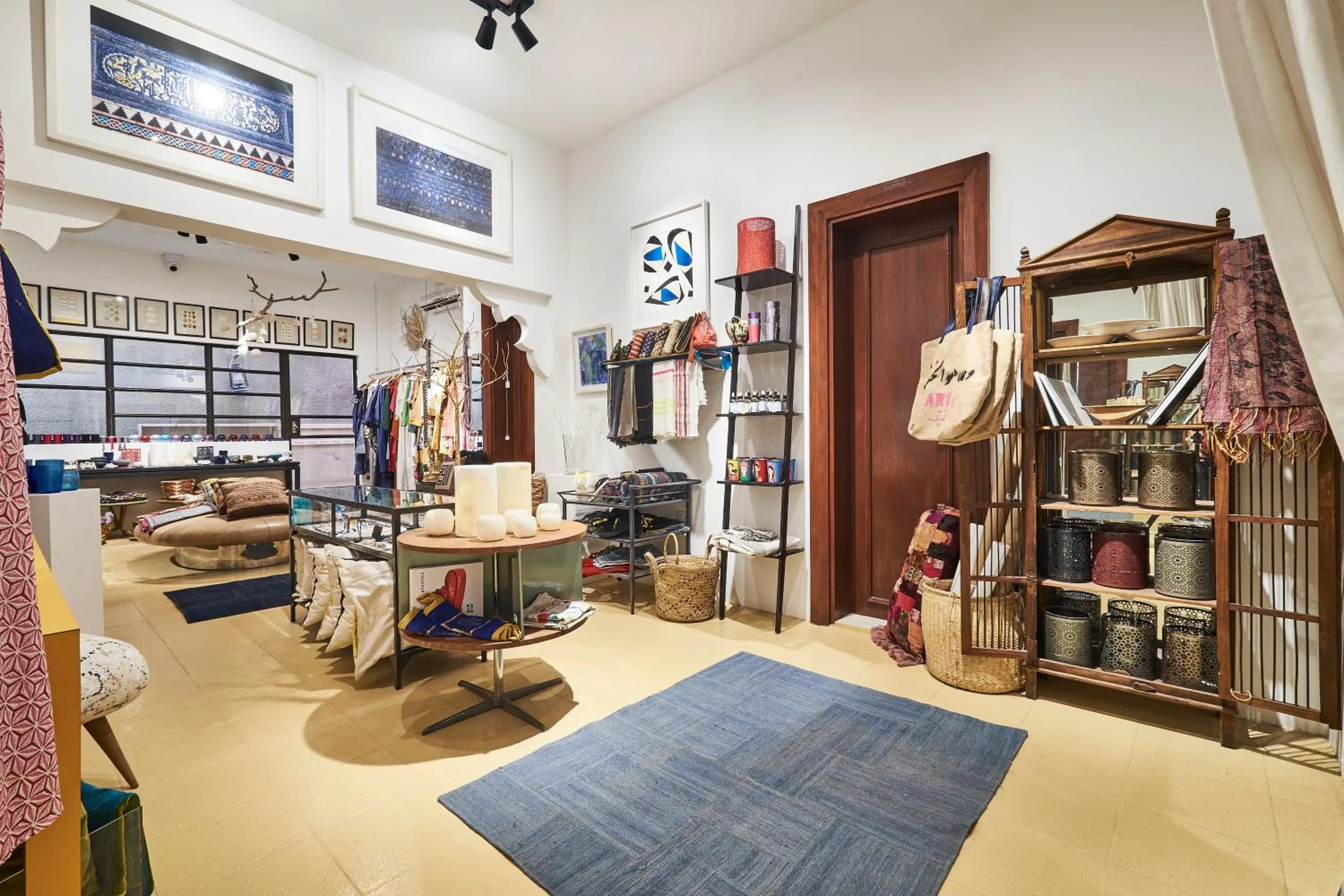 On-site shops in XVA Art Hotel