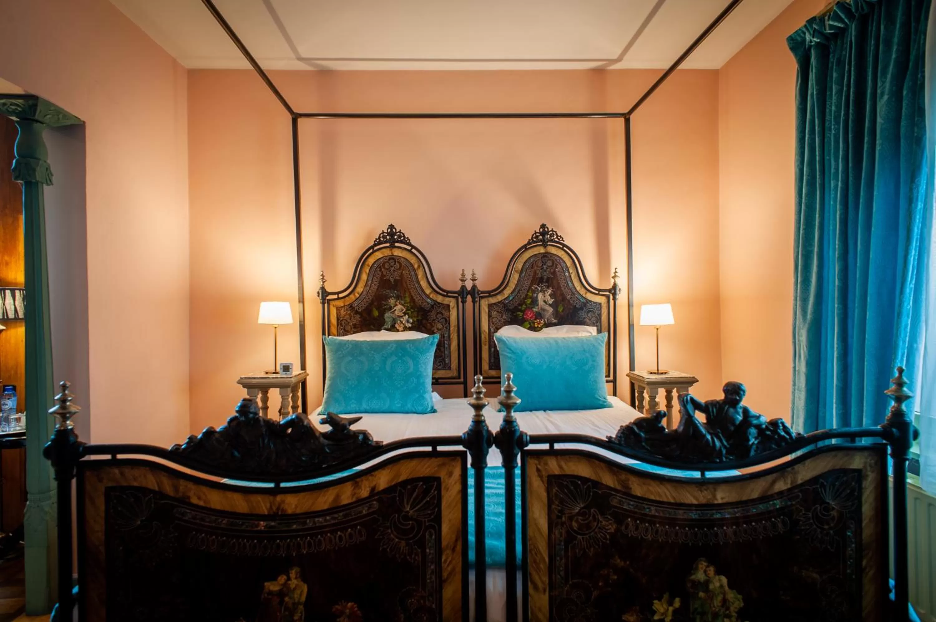 Bed in Charme Hotel Hancelot