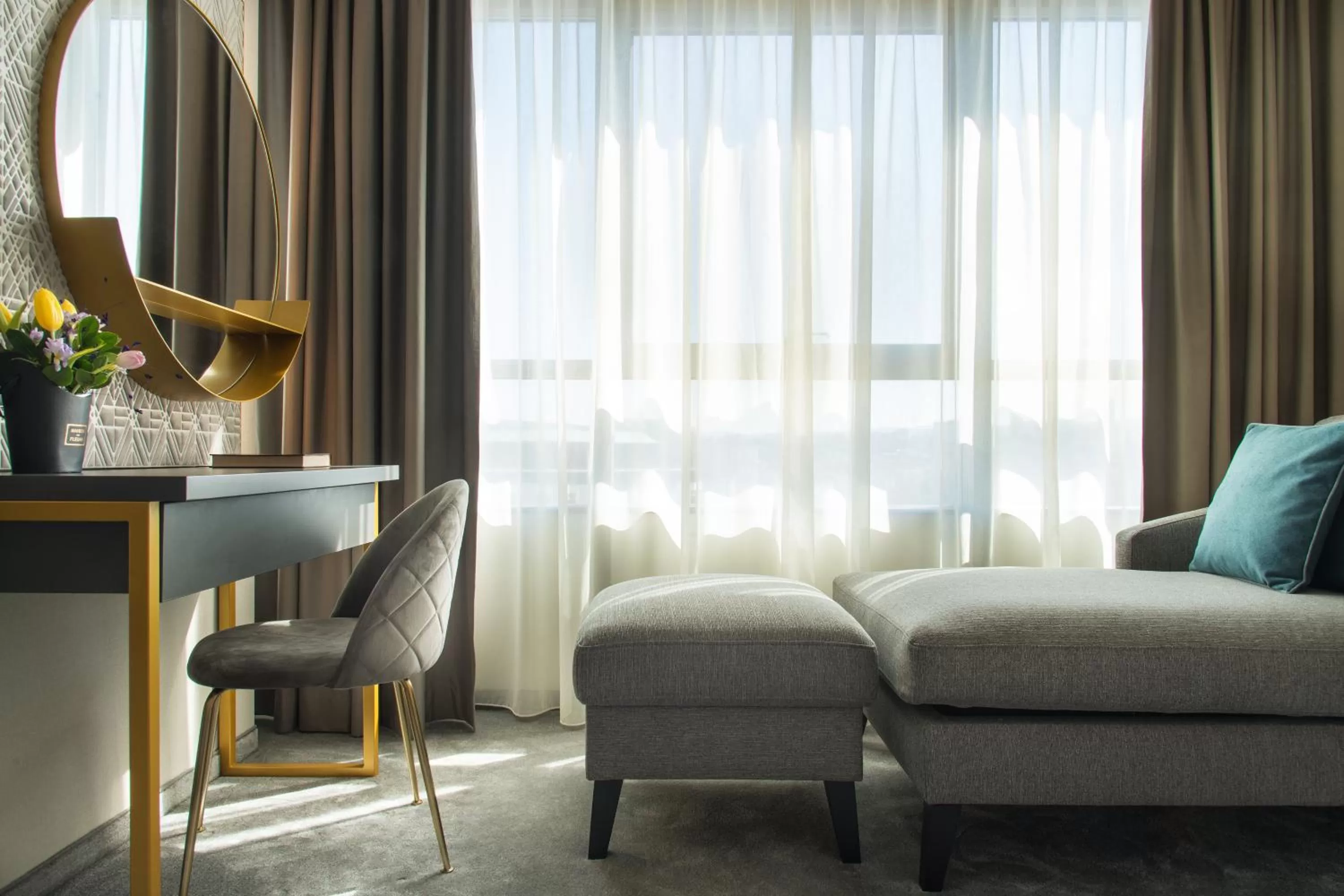 Seating area, Bed in Rosslyn Central Park Hotel Sofia