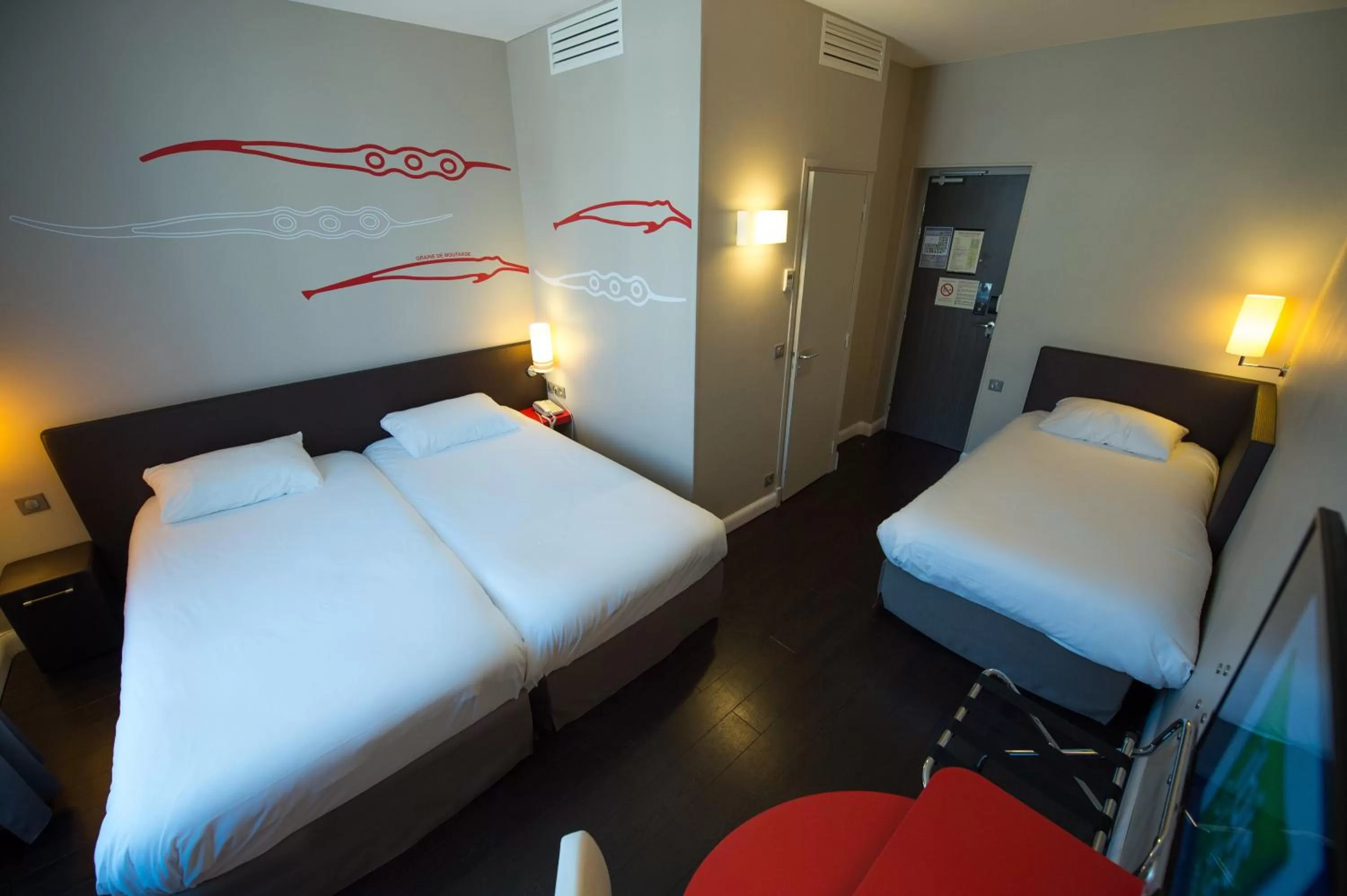 Bed in ibis Styles Dijon Central