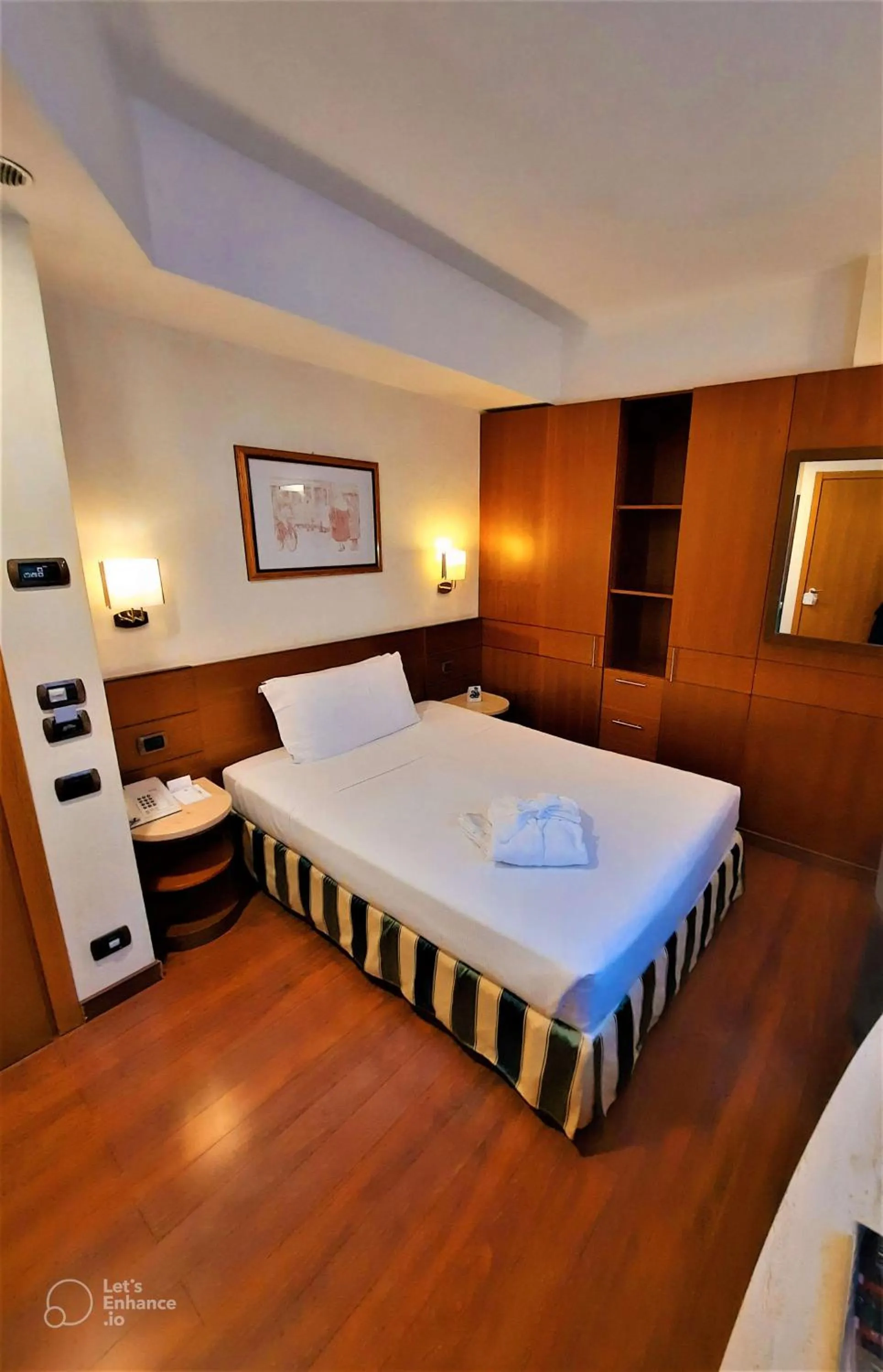 Bedroom, Bed in Hotel Mirage Sure Hotel Collection by Best Western