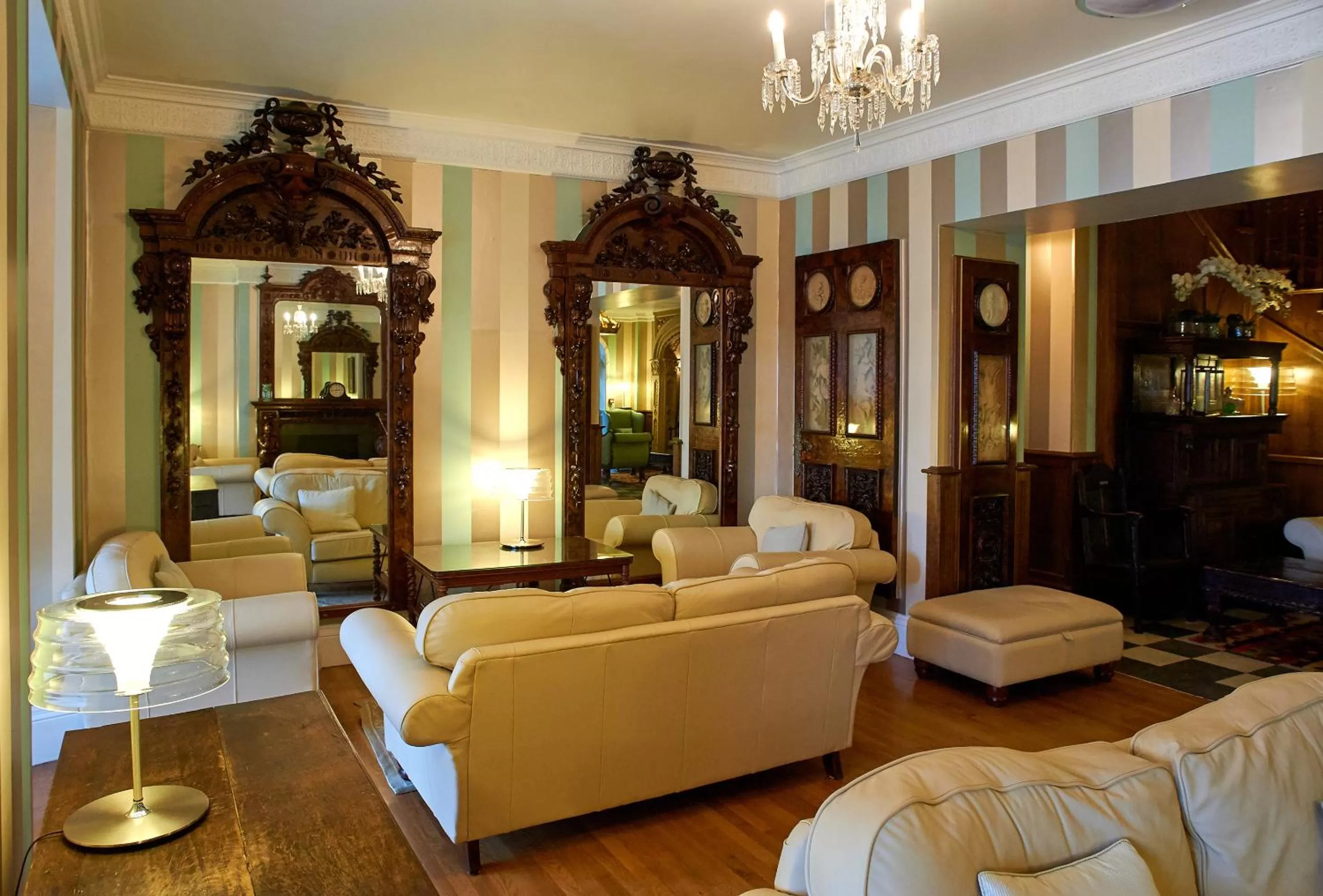 Seating area in Portmeirion Village & Castell Deudraeth