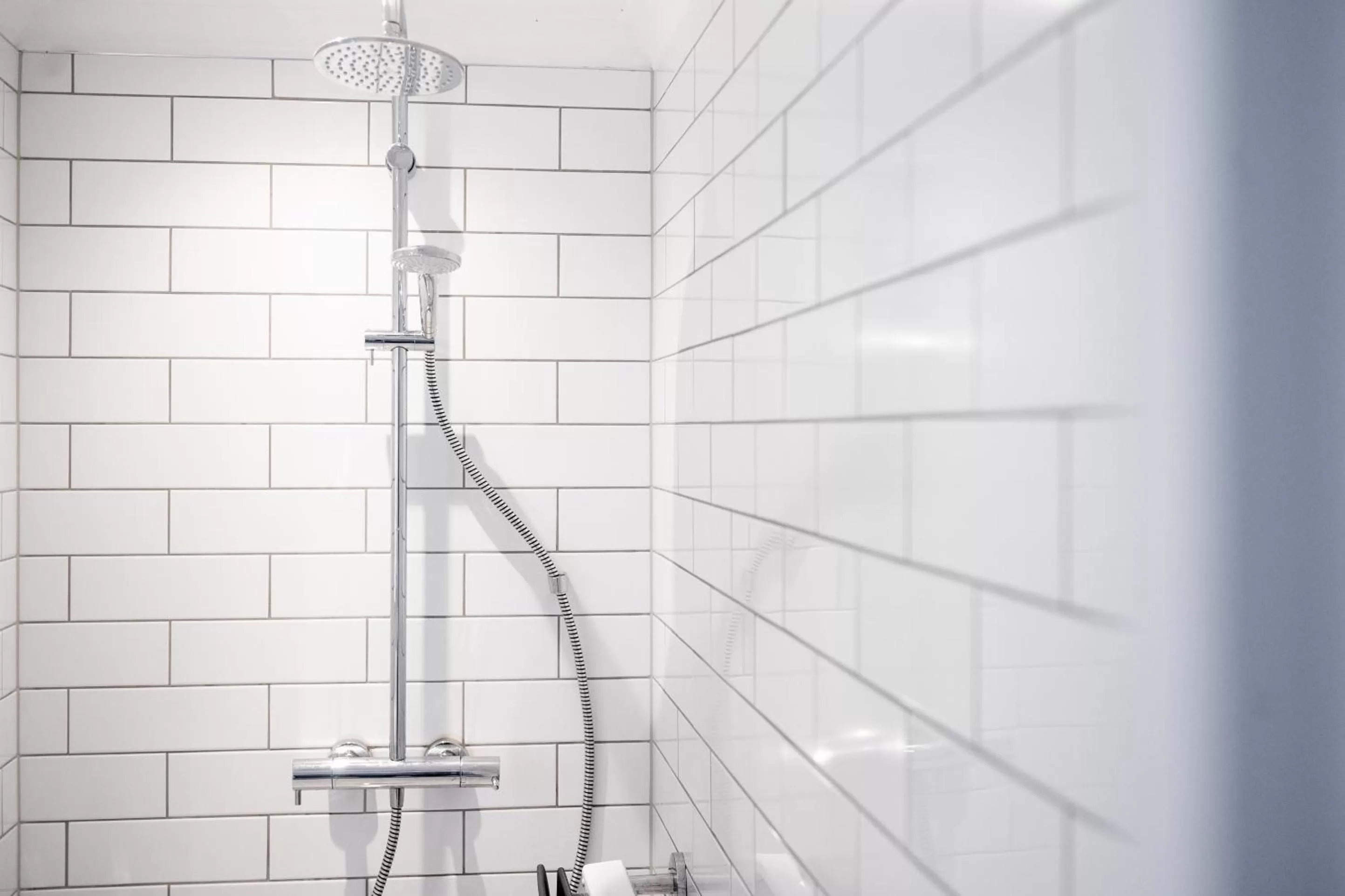 Bathroom in The Oatlands Chaser by Innkeeper's Collection