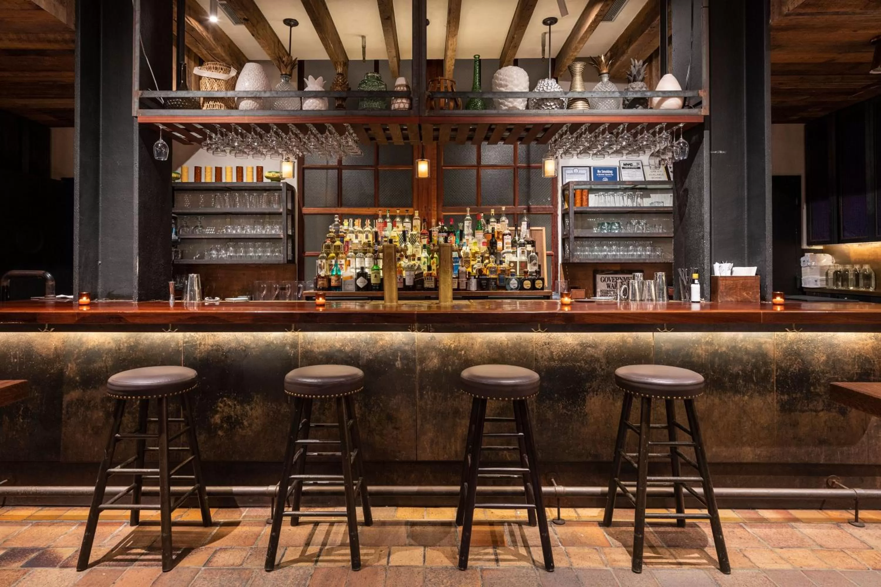 Lounge or bar in Pod 39