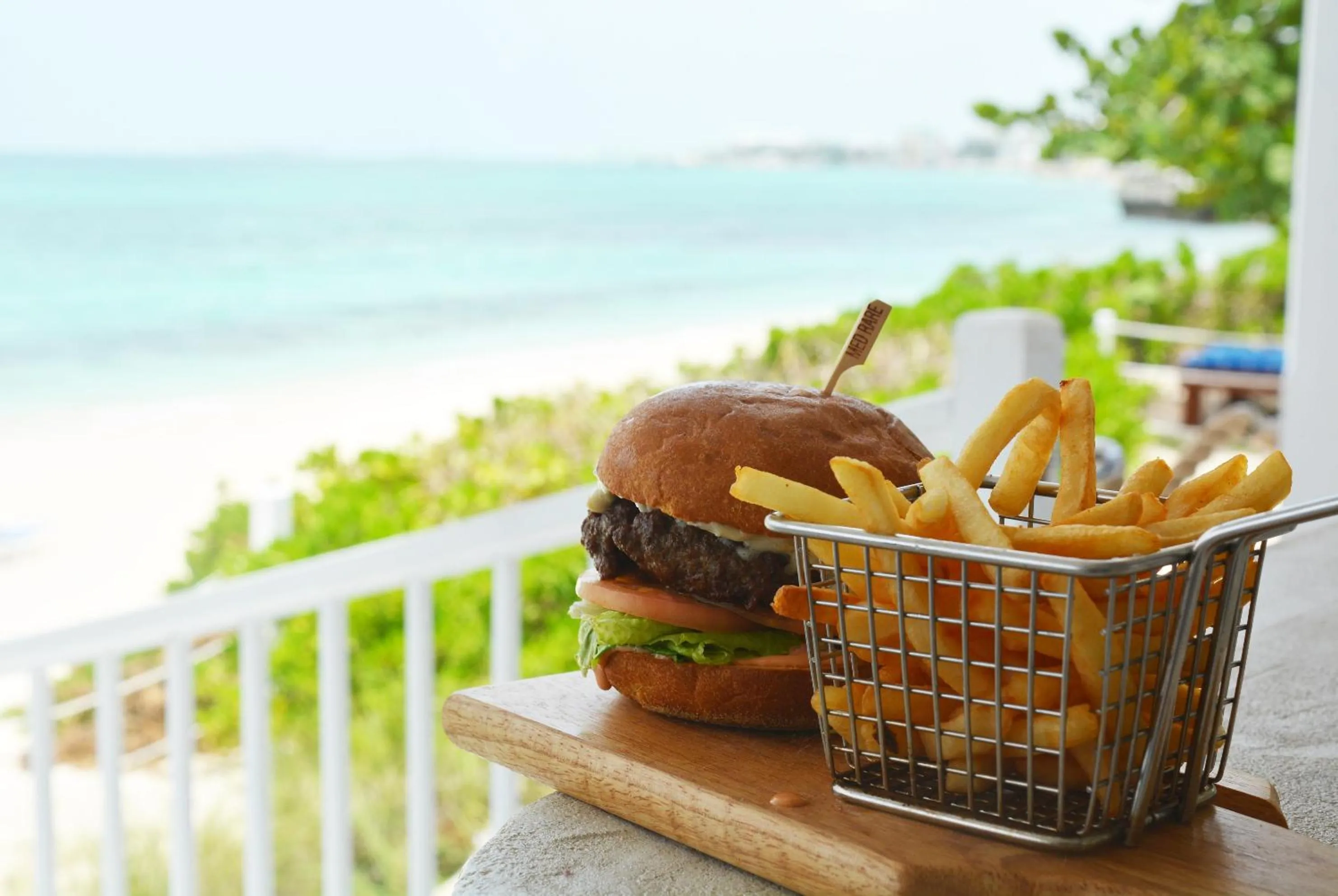 Restaurant/places to eat in Sandyport Beach Resort