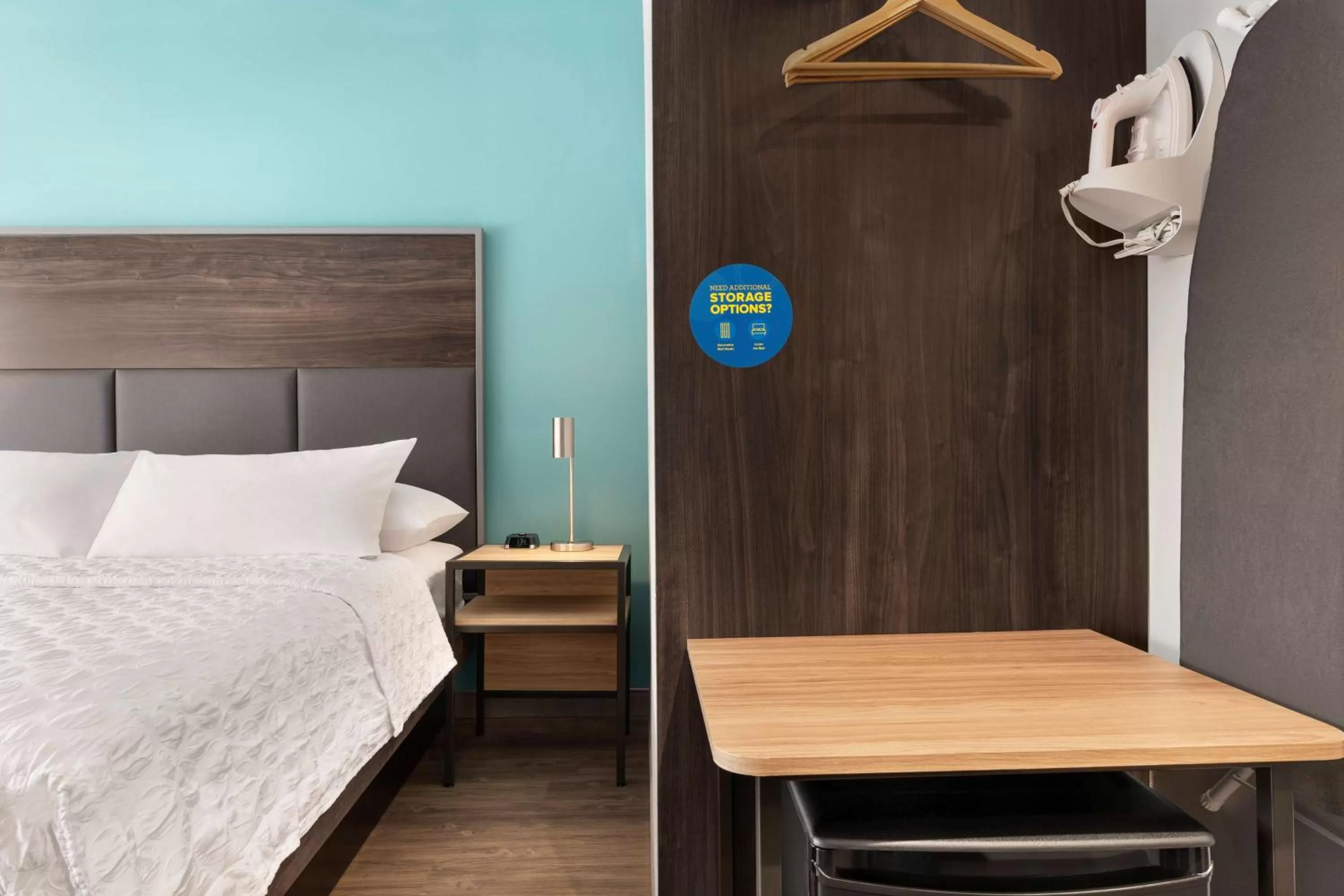 Bed in Tru By Hilton Albany Airport, Ny